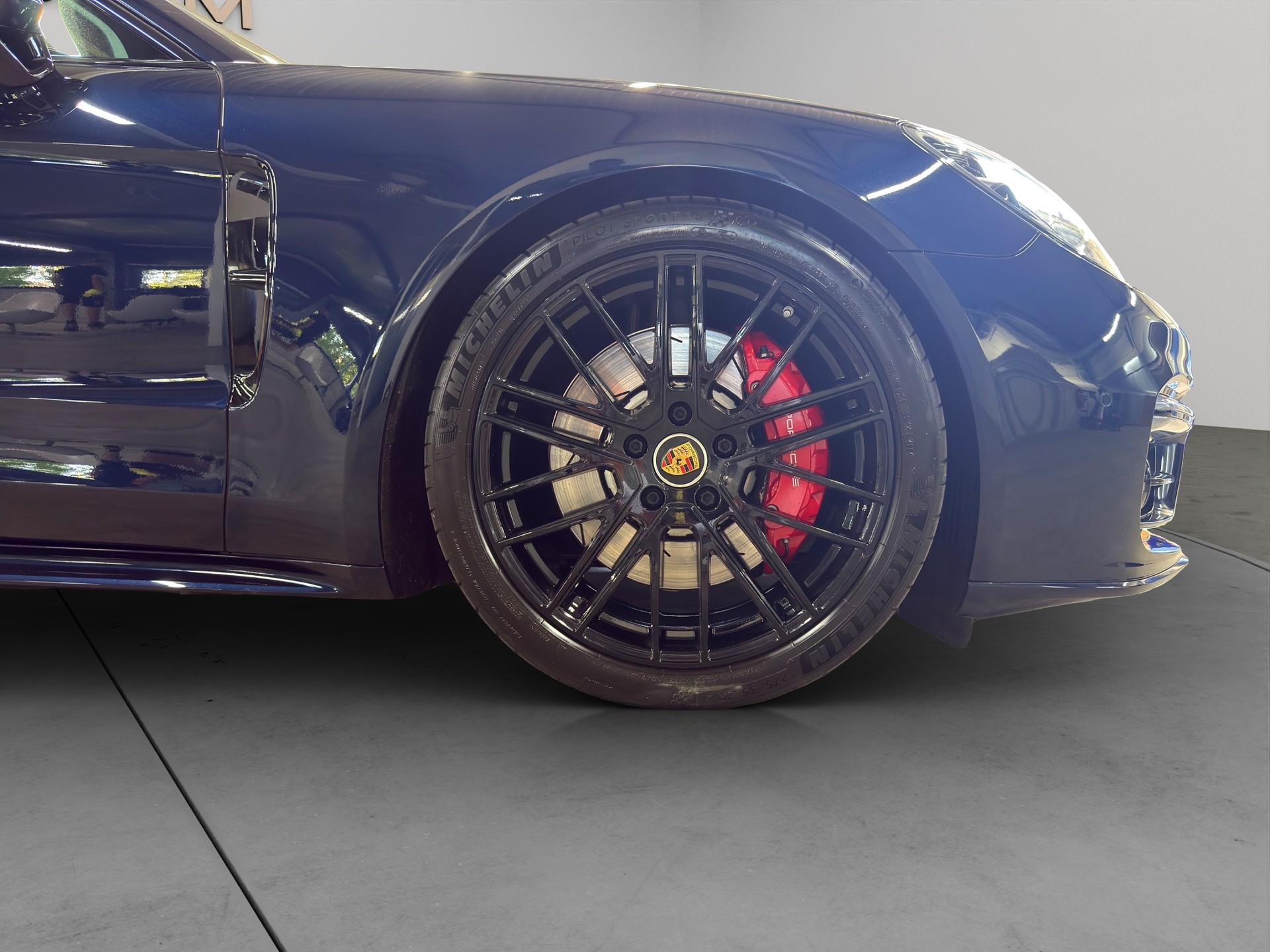 PORSCHE Panamera GTS Sport Turismo PDK-image-8