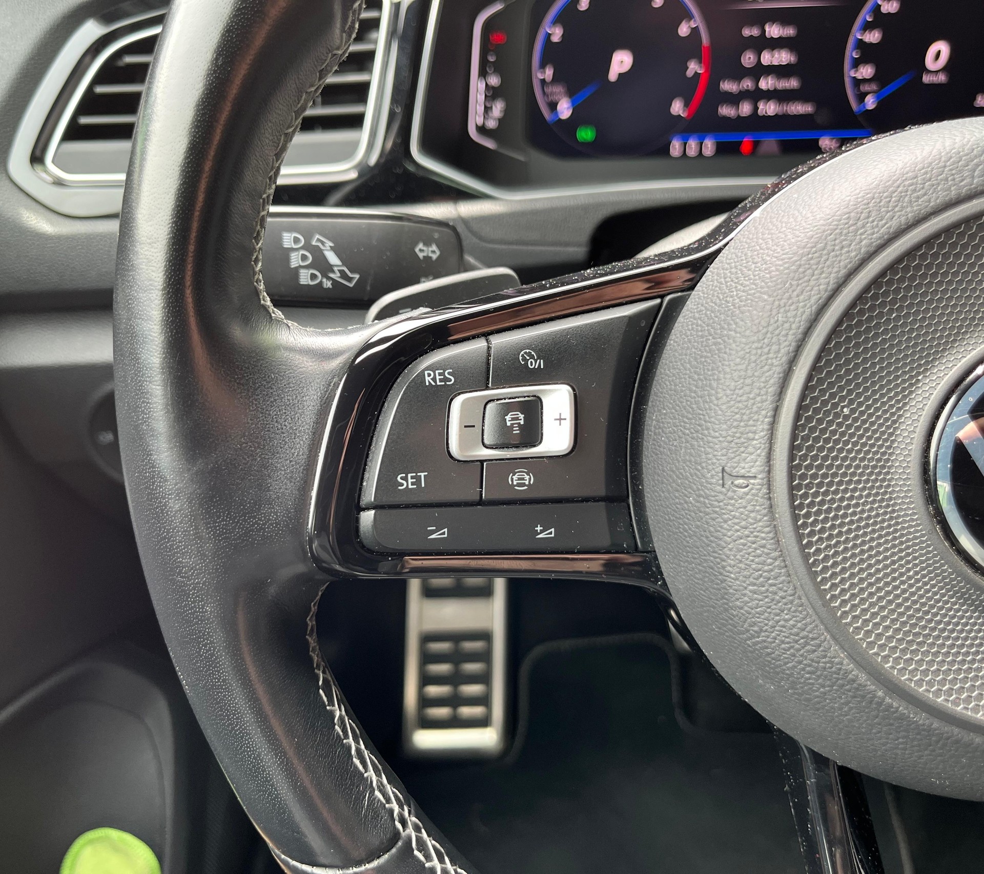 VW T-Roc 2.0 TSI R DSG 4Motion-image-14