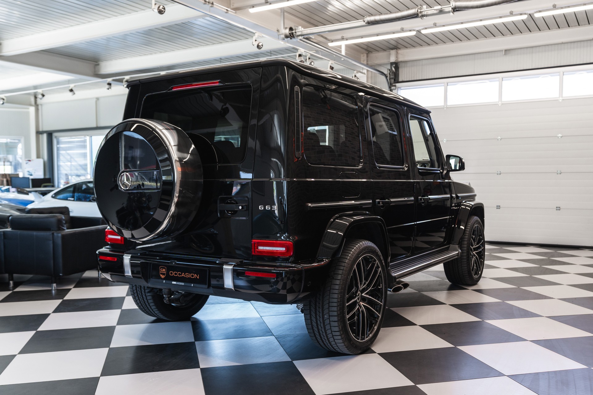 MERCEDES-BENZ G 63 AMG 9G-Tronic-image-4