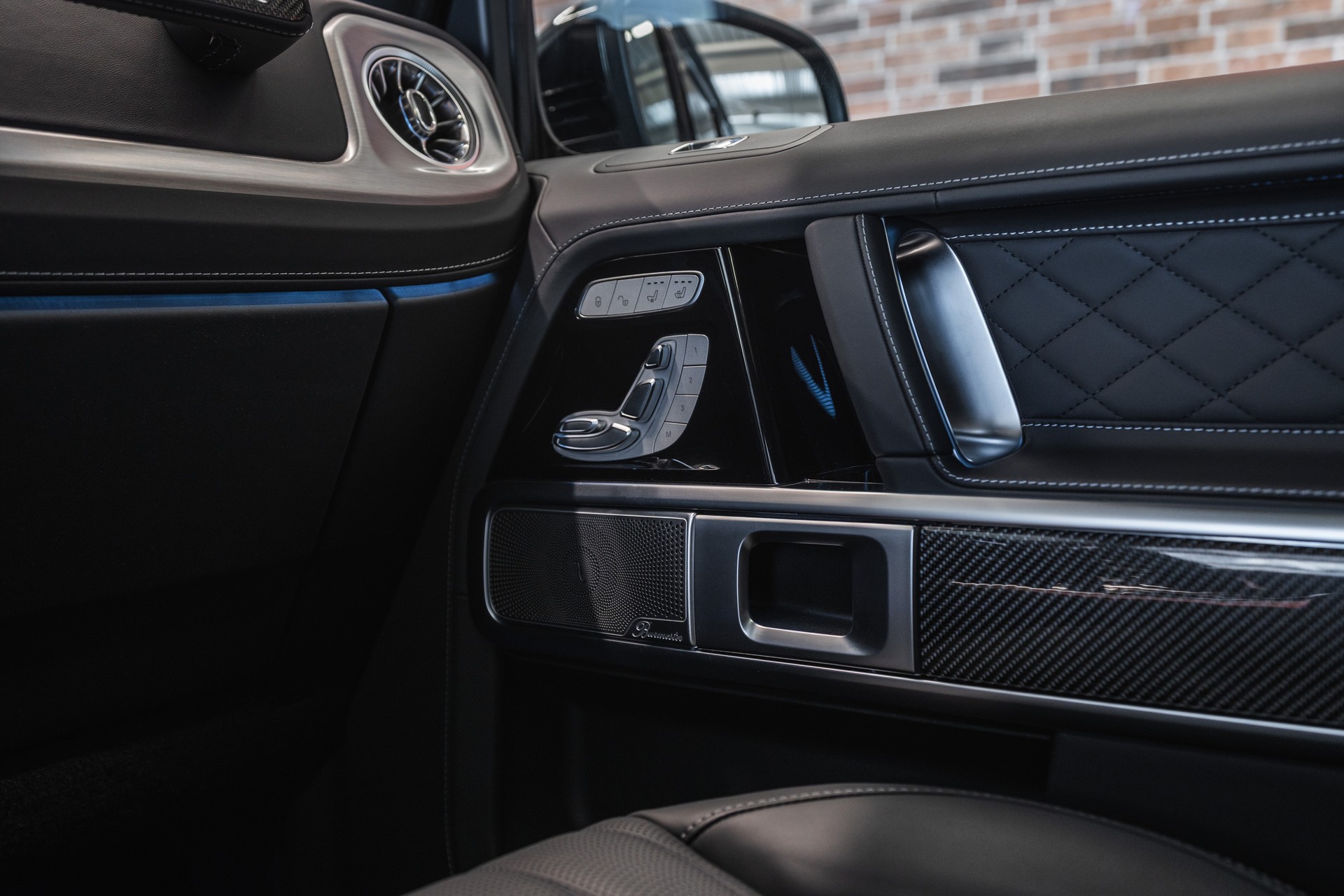 MERCEDES-BENZ G 63 AMG 9G-Tronic-image-11