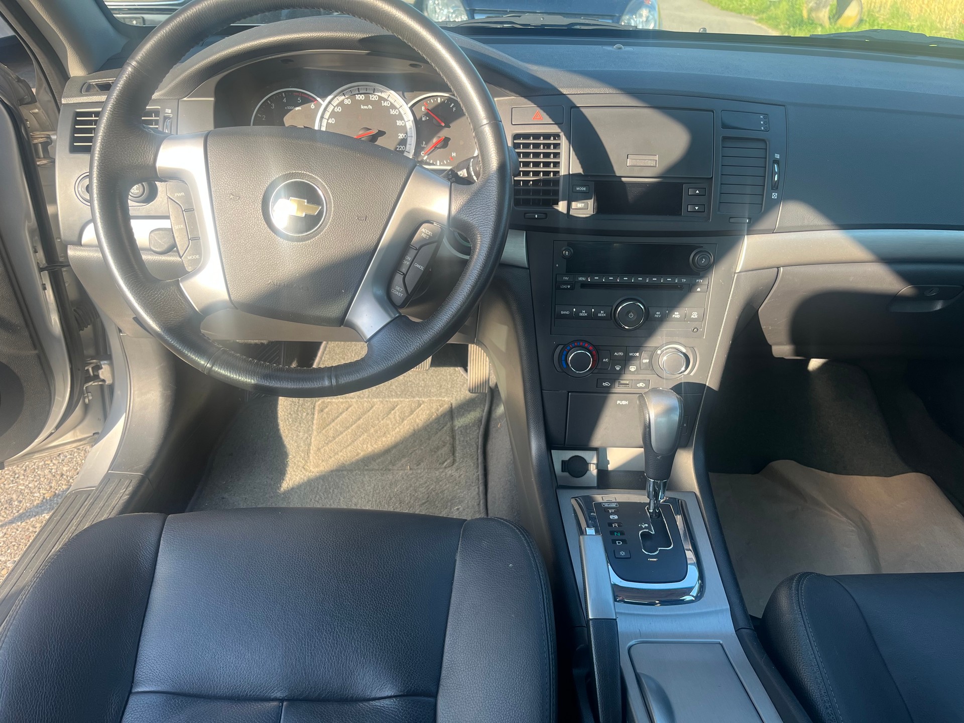 CHEVROLET Epica 2.0 VCDi LT Automatic-image-8