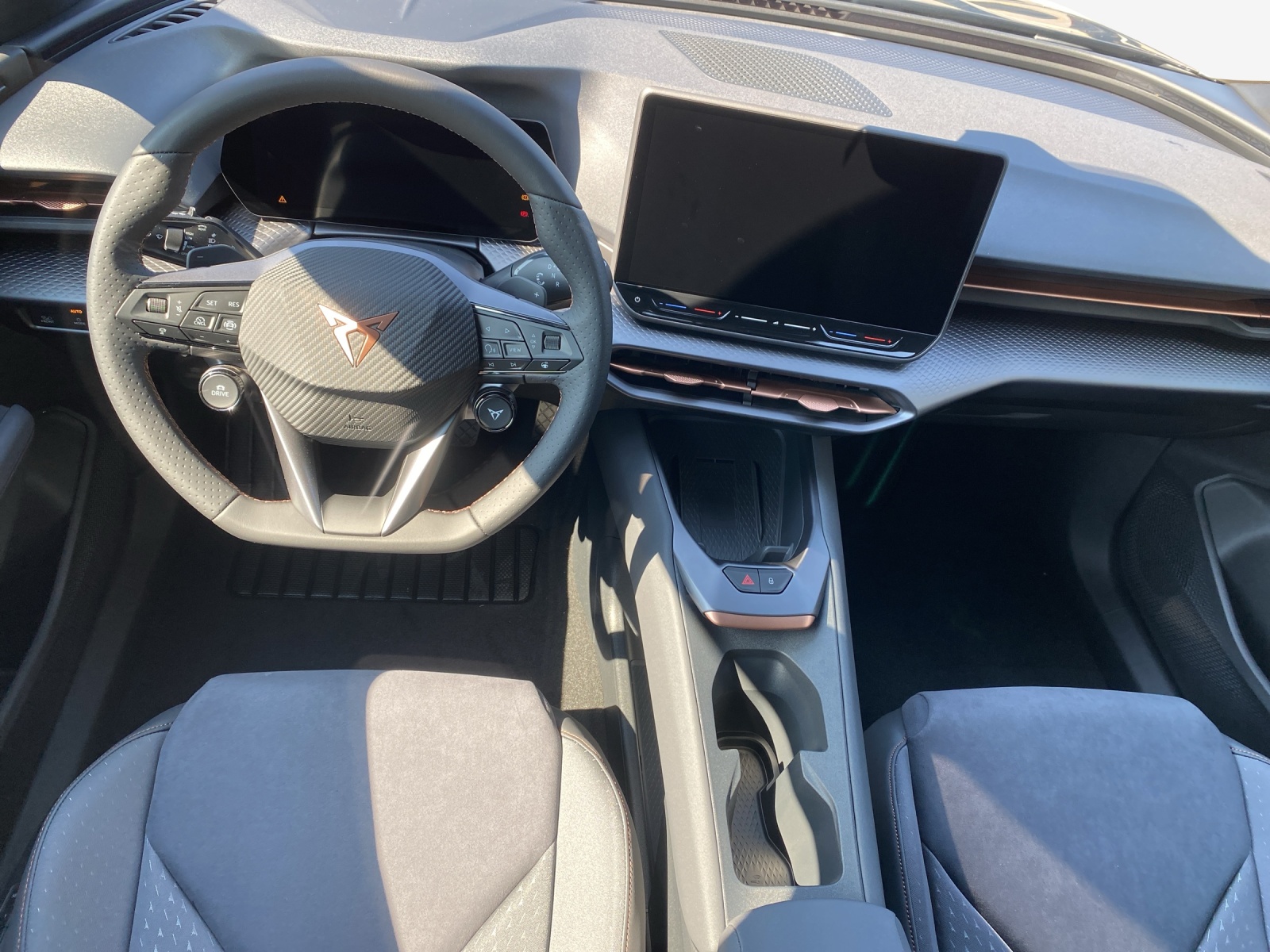 CUPRA Raval 52 kWh Dynamic+ Launch Edition-image-8