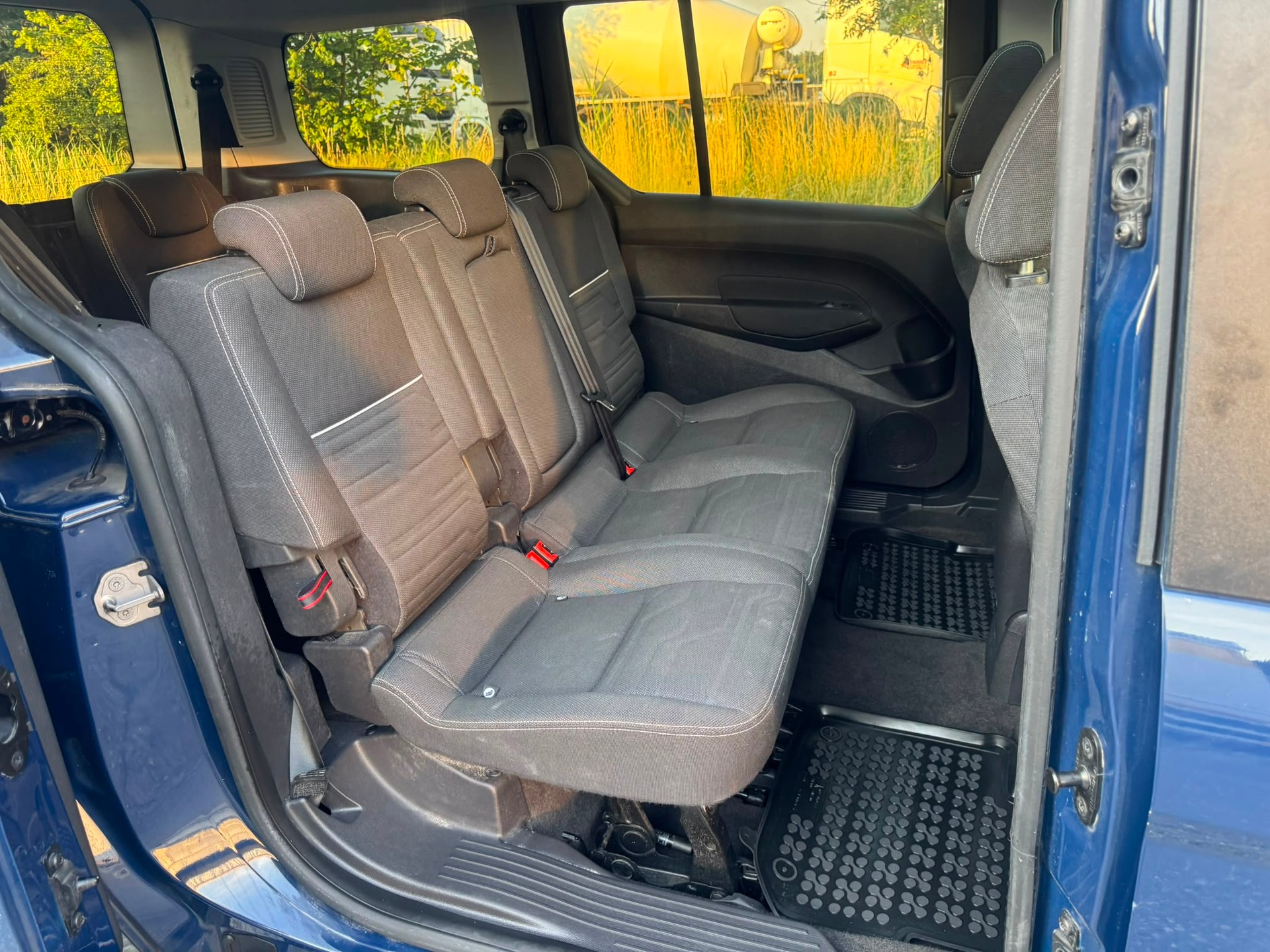 FORD Grand Tourneo Connect 1.5 TDCi Trend-image-15
