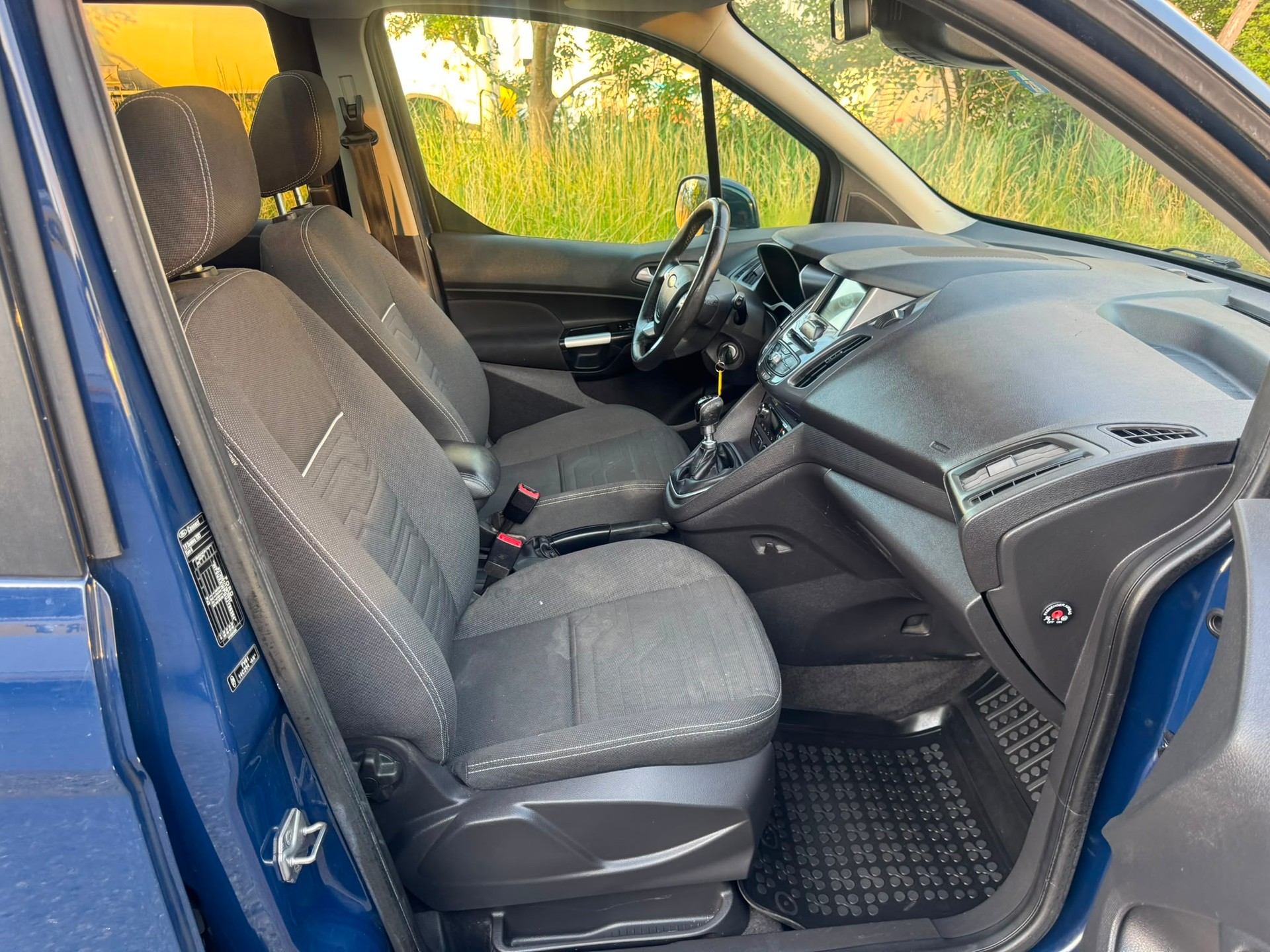 FORD Grand Tourneo Connect 1.5 TDCi Trend-image-10