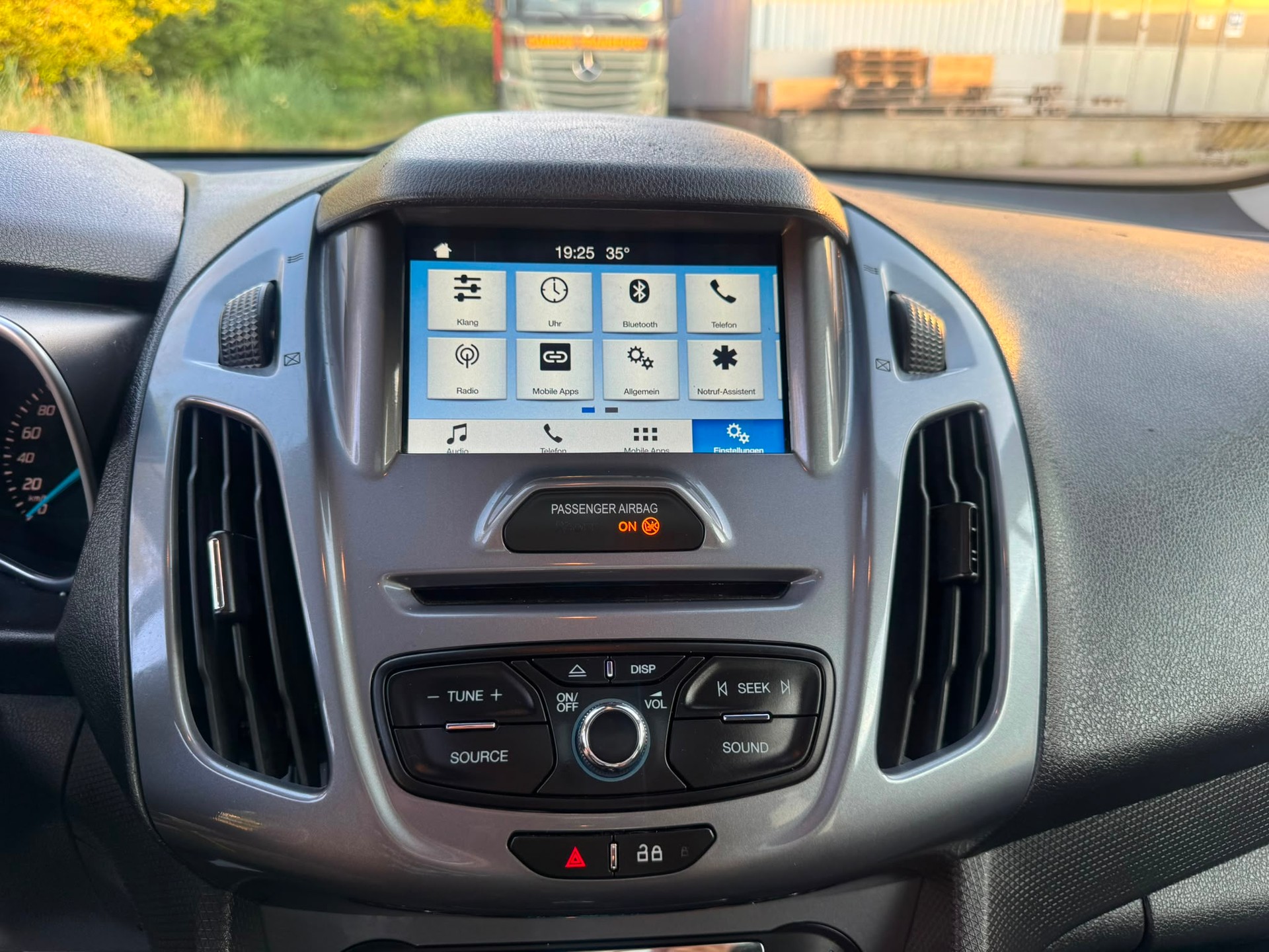 FORD Grand Tourneo Connect 1.5 TDCi Trend-image-20