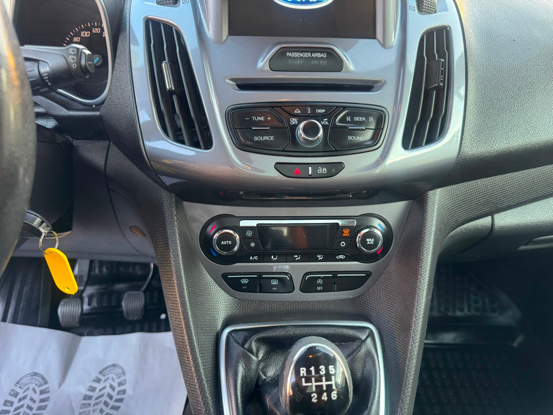 FORD Grand Tourneo Connect 1.5 TDCi Trend-image-24