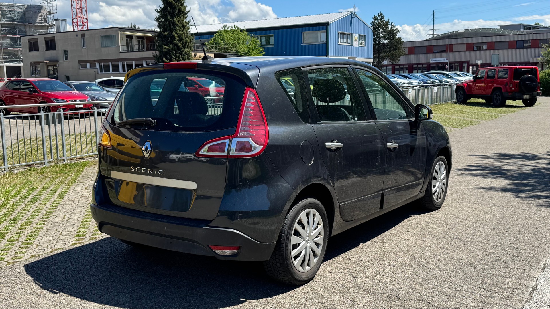 RENAULT Scénic 2.0 16V Dynamique X-Tronic CVT-image-3