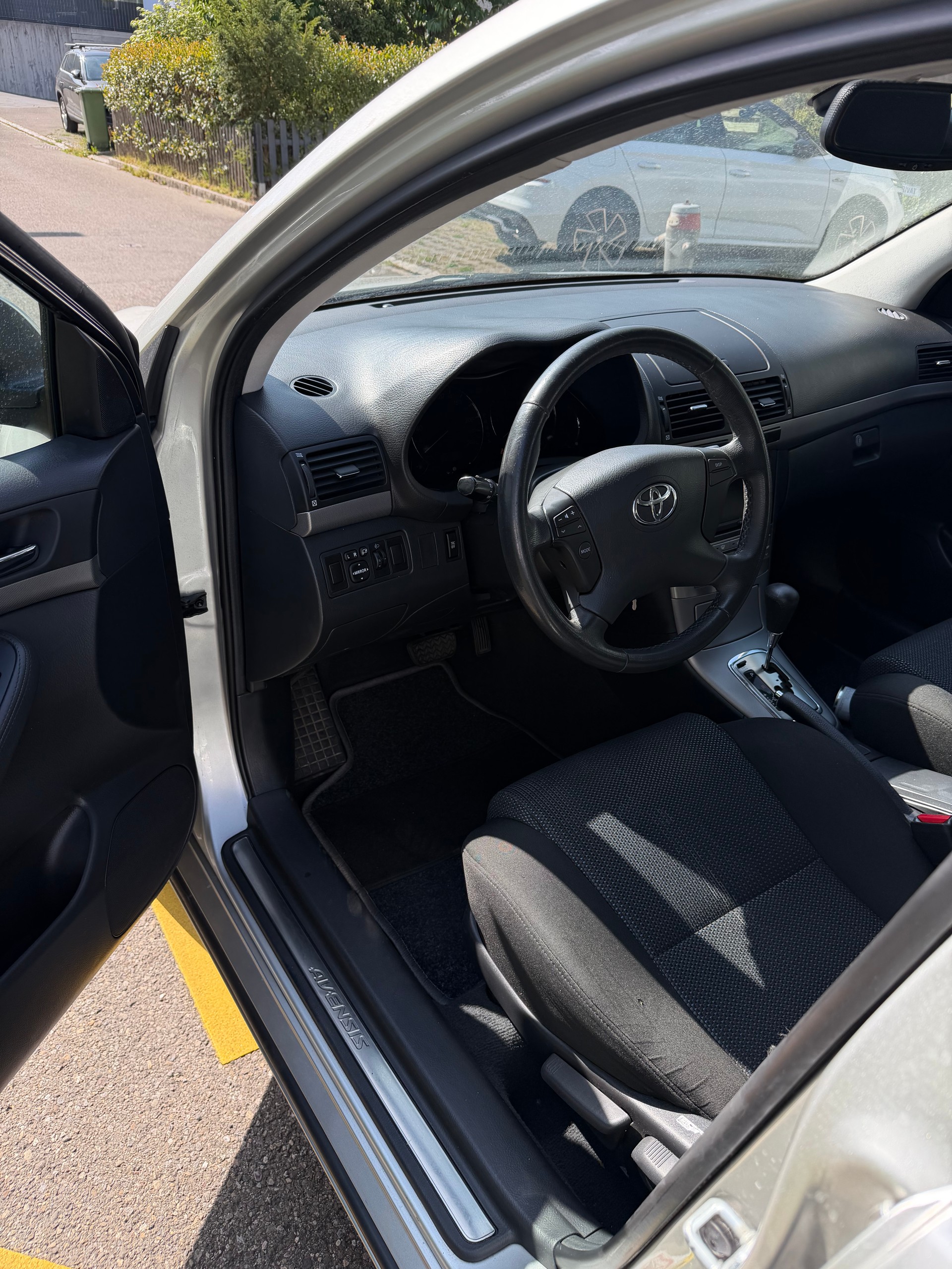 TOYOTA Avensis 2.0 D4 VVT-i Linea Sol Prem. T-Step4/ FRISCH AB MFK/ SERVICE ** AUTOMATISCH **-image-10