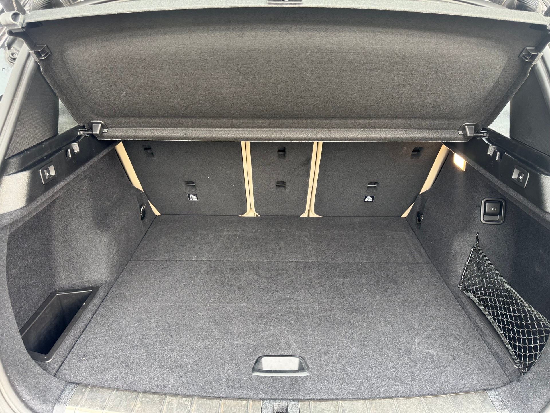 BMW X1 xDrive 20i xLine Steptronic-image-7
