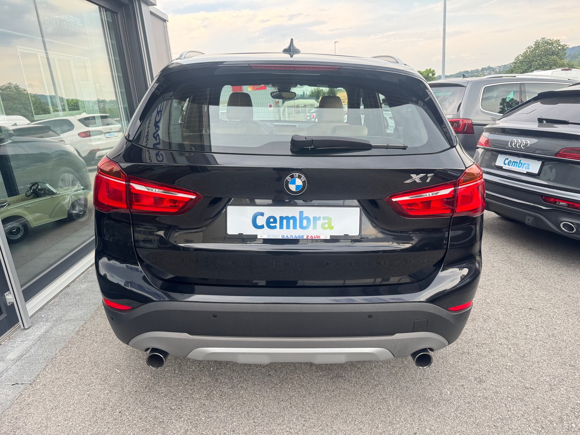 BMW X1 xDrive 20i xLine Steptronic-image-12