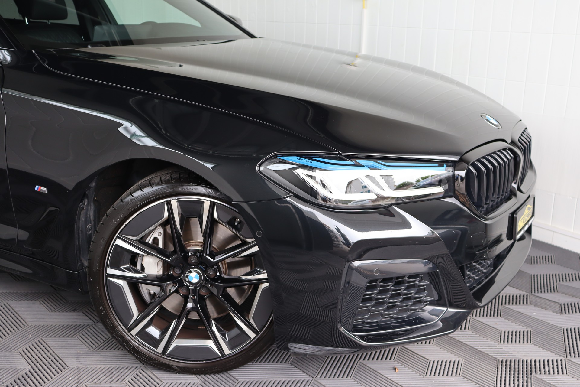 BMW 540i xDrive 48V Touring Pure M Sport Steptronic-image-3