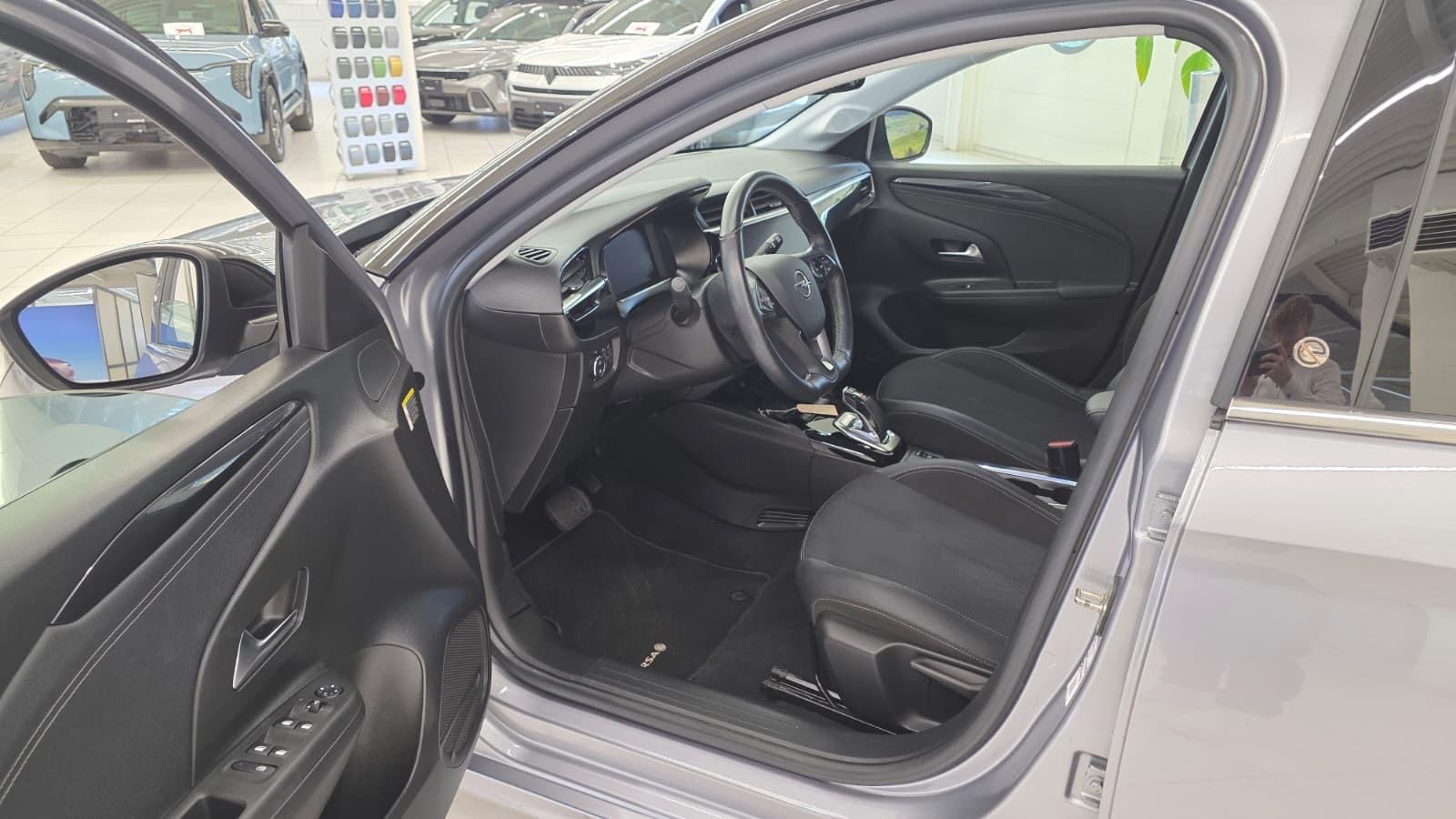 OPEL Corsa-e Elegance-image-8
