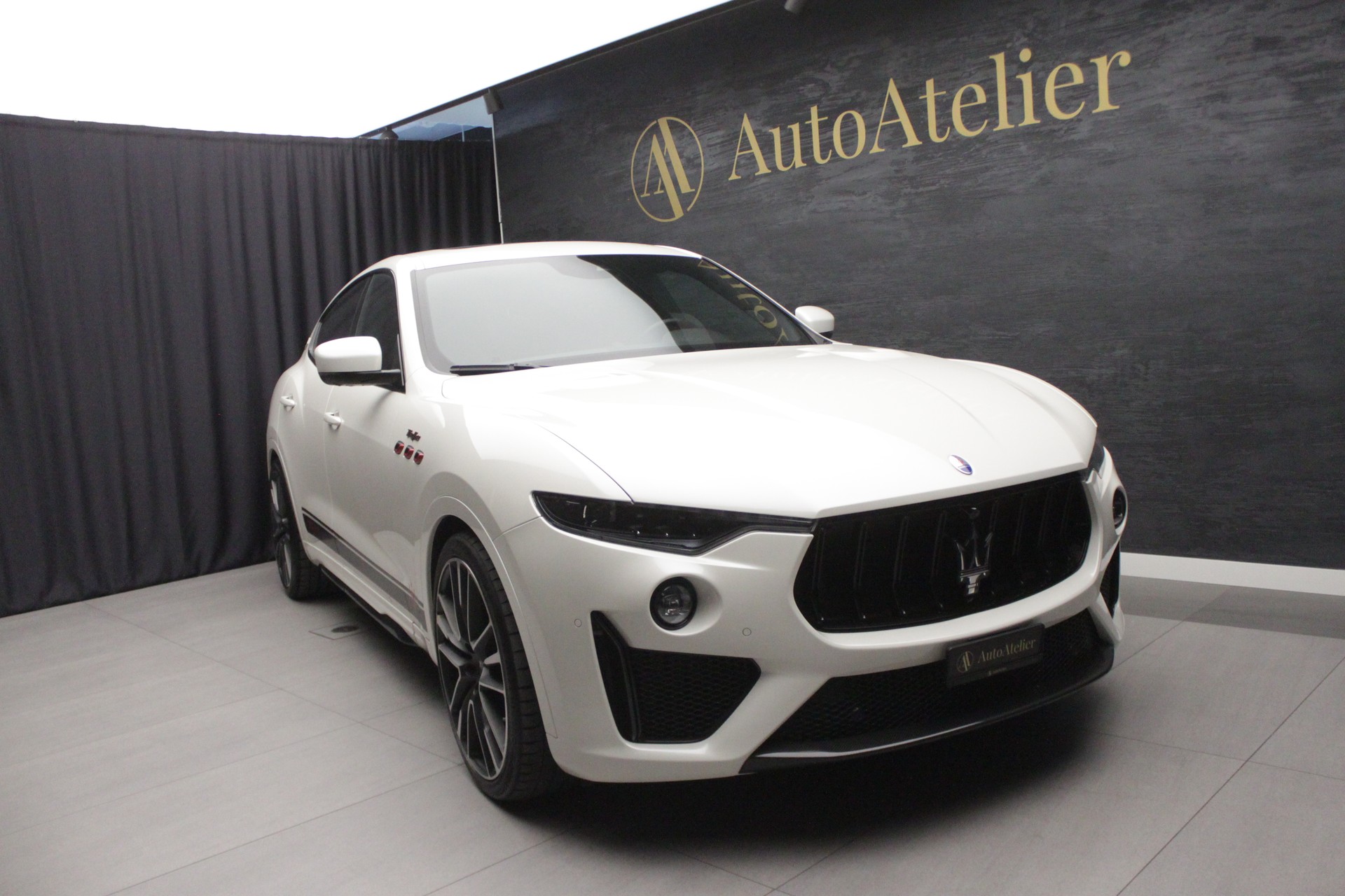 MASERATI Levante 3.8 V8 Trofeo Q4 Automatica-image-1