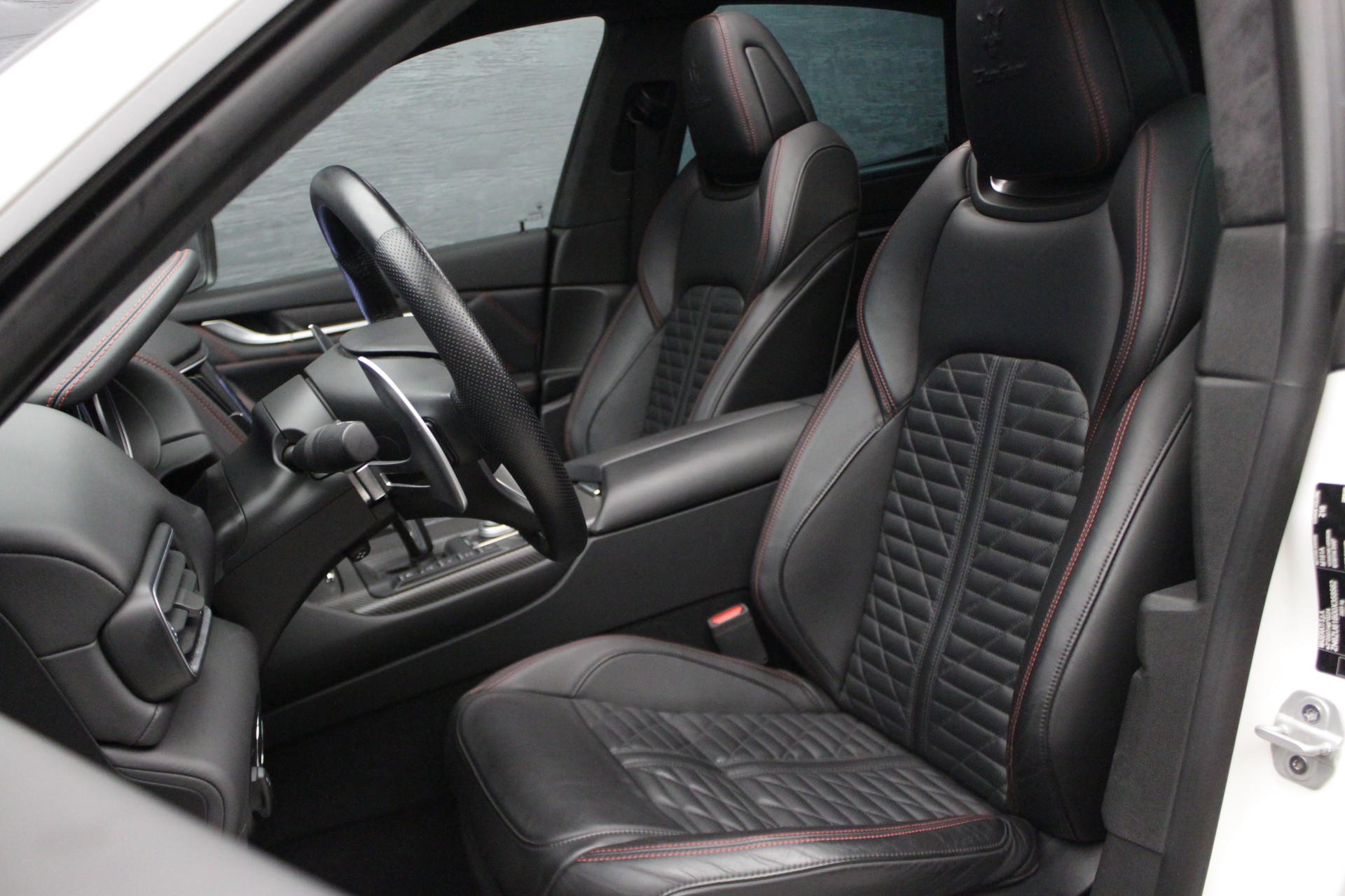 MASERATI Levante 3.8 V8 Trofeo Q4 Automatica-image-17