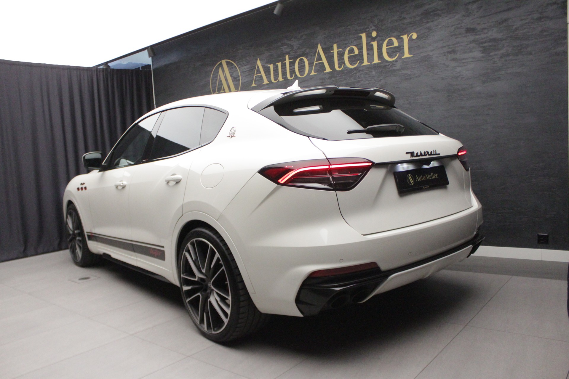 MASERATI Levante 3.8 V8 Trofeo Q4 Automatica-image-13