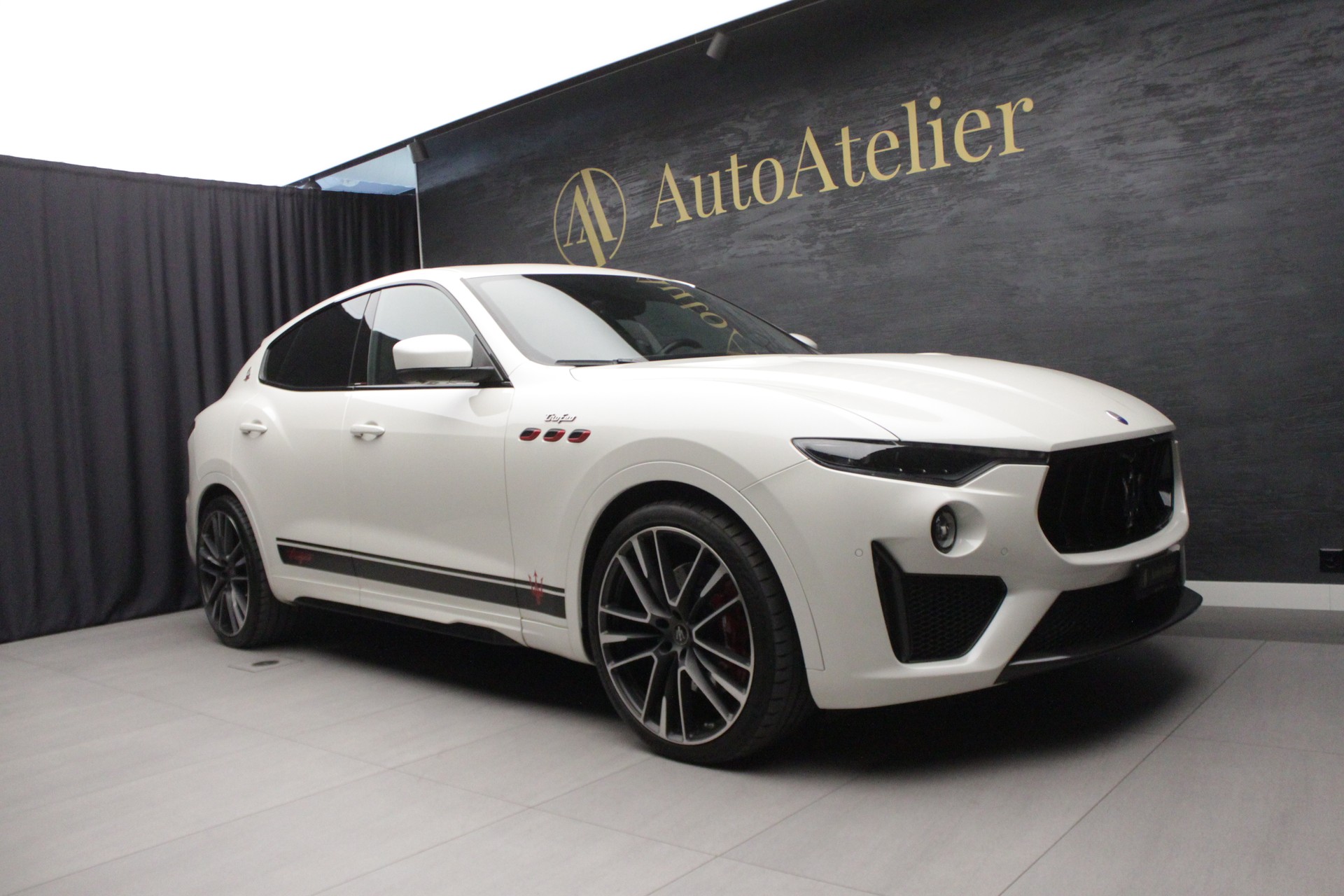 MASERATI Levante 3.8 V8 Trofeo Q4 Automatica-image-3