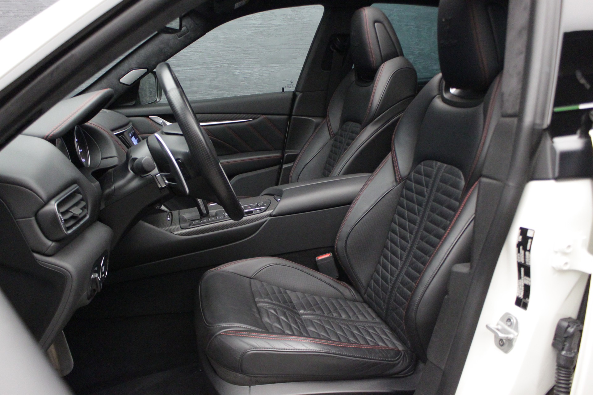 MASERATI Levante 3.8 V8 Trofeo Q4 Automatica-image-18