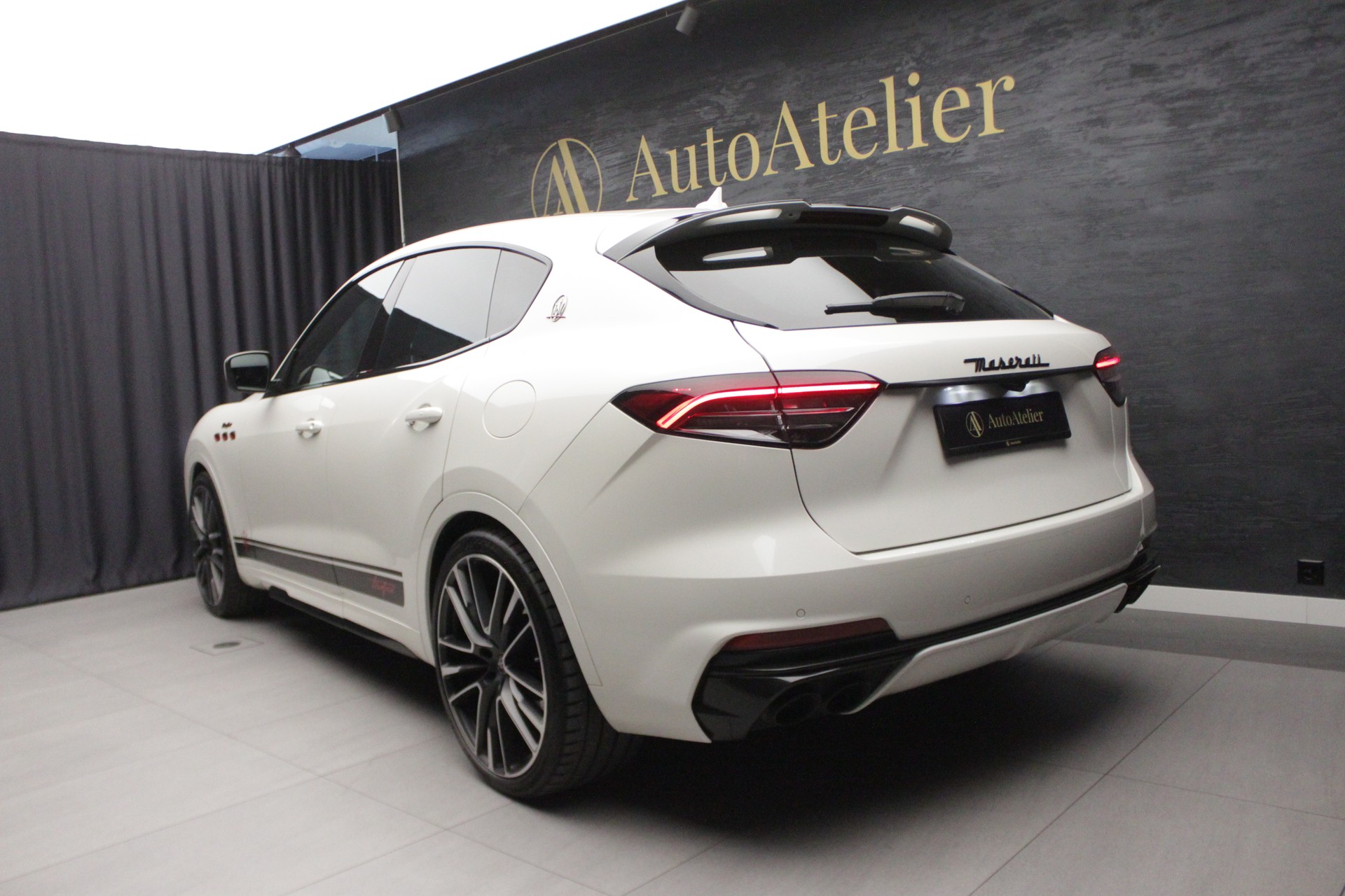 MASERATI Levante 3.8 V8 Trofeo Q4 Automatica-image-12