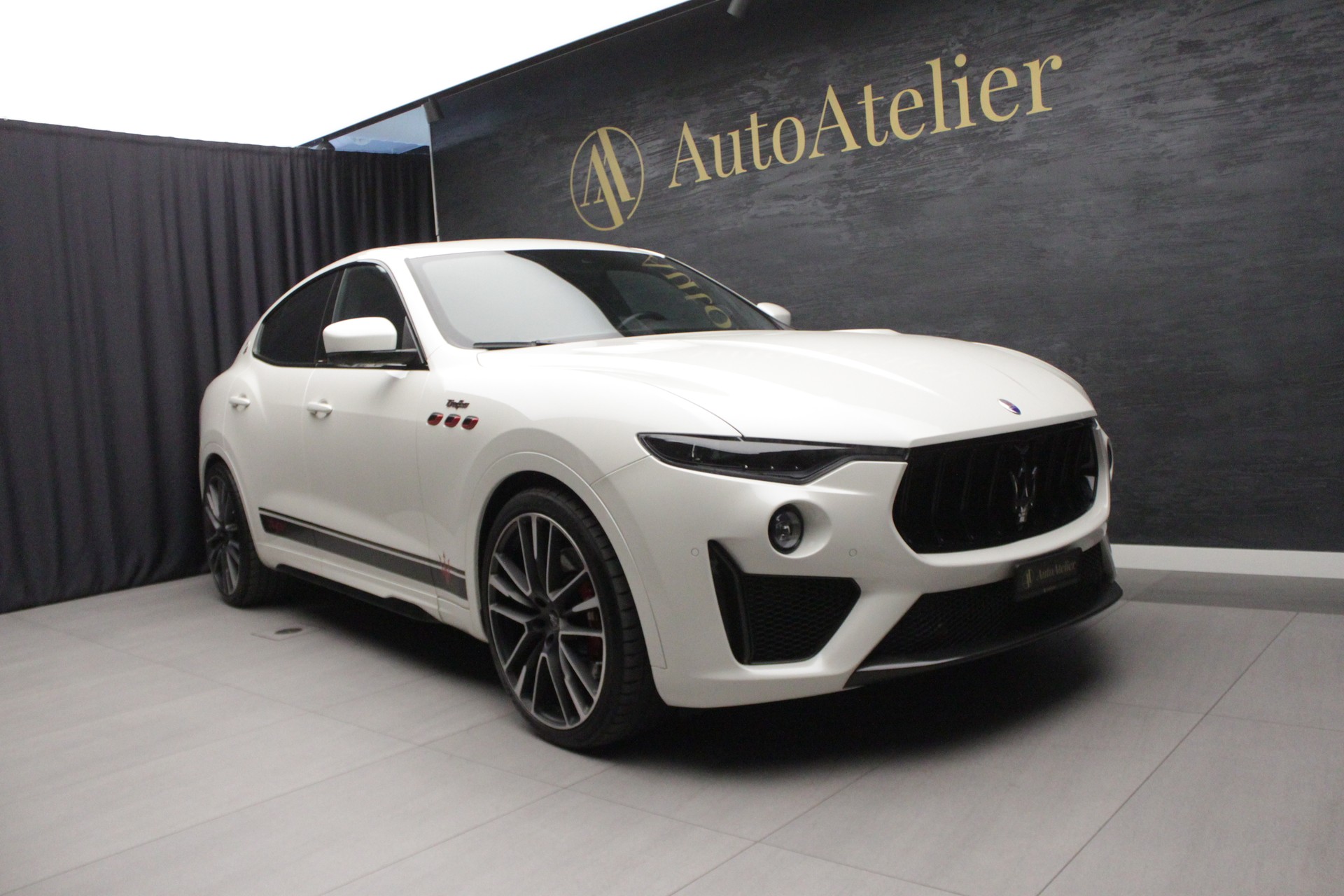 MASERATI Levante 3.8 V8 Trofeo Q4 Automatica-image-2