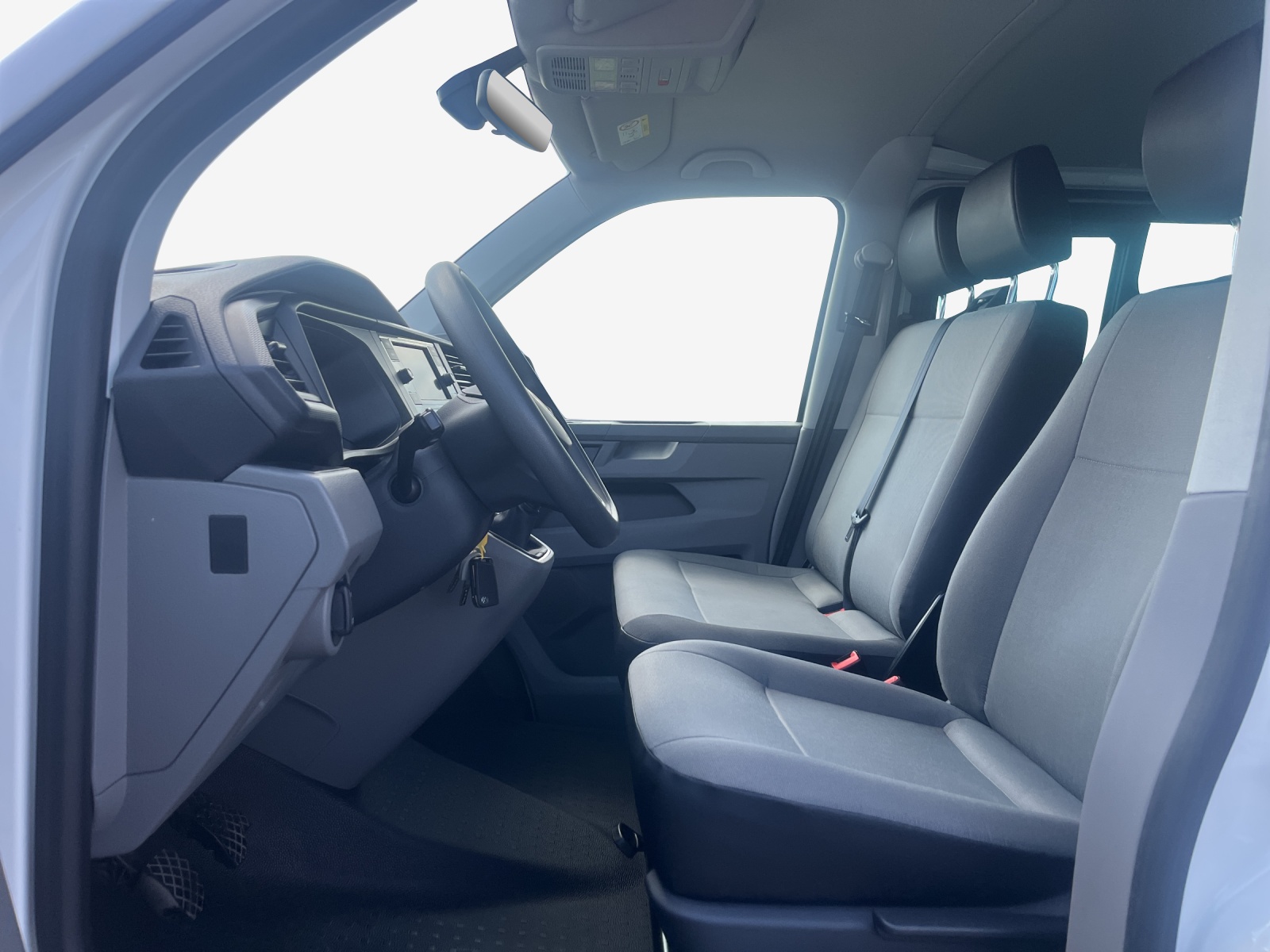 VW T6.1 2.0 TDI Entry-image-7