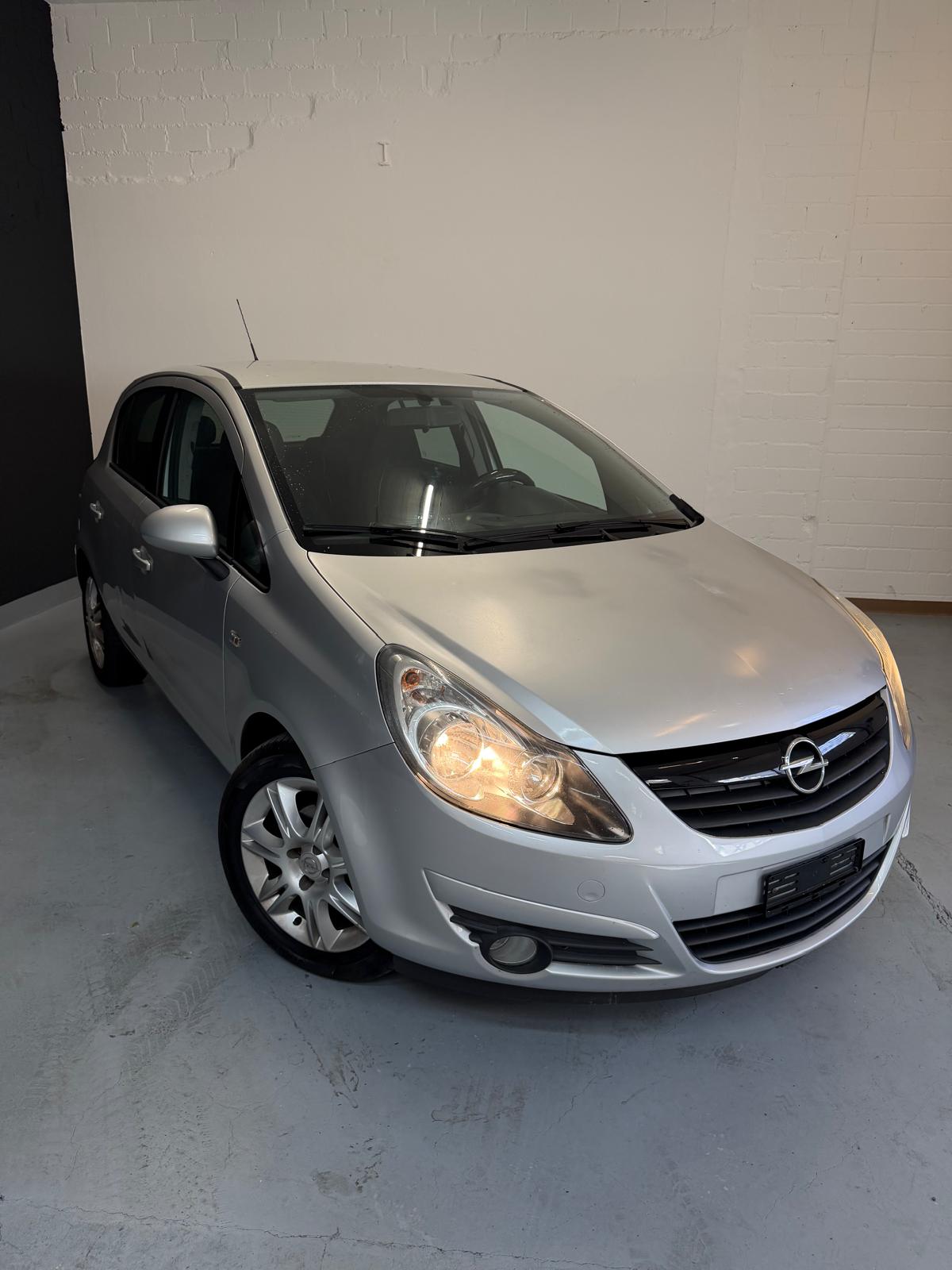 OPEL Corsa 1.4 TP Color Edition Automatic ***CH-Fahrzeug***-image-0