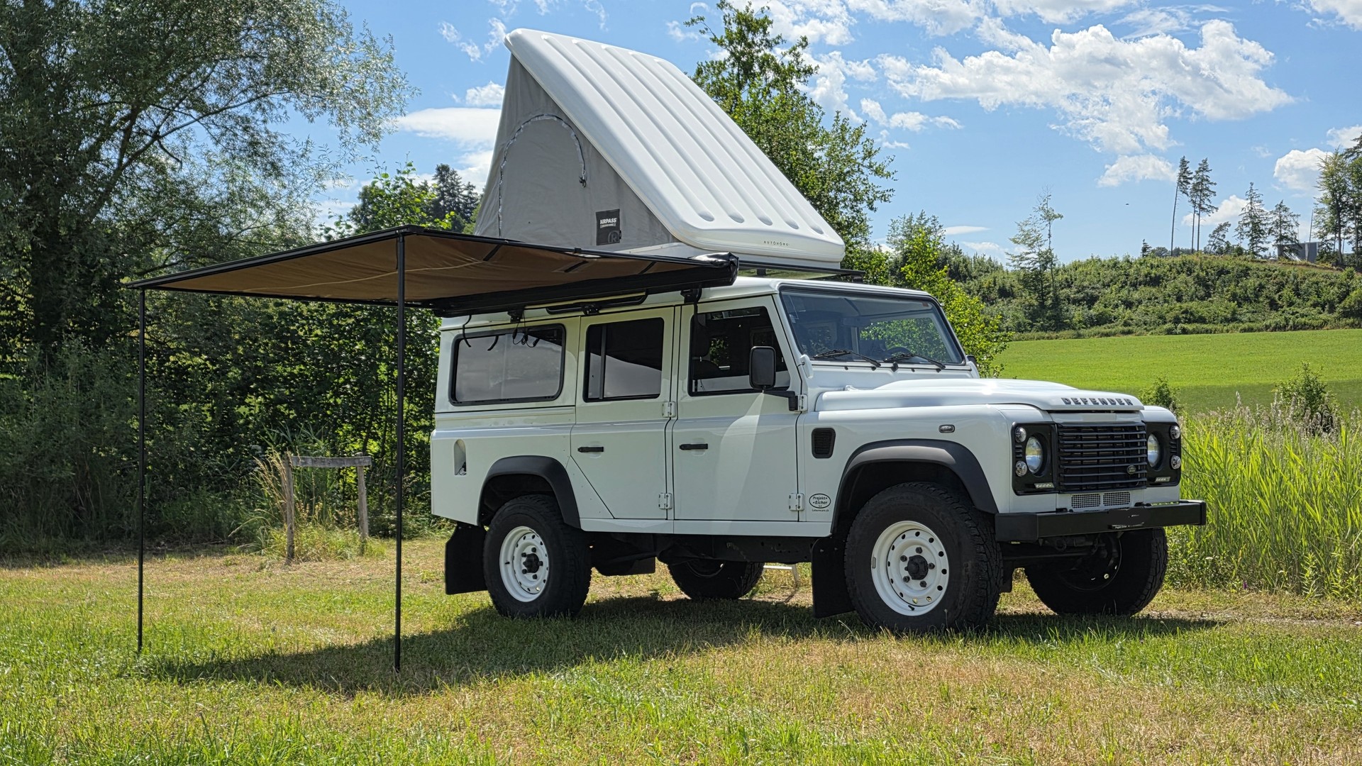 LAND ROVER 2.2 TD4 SW Legend-image-0