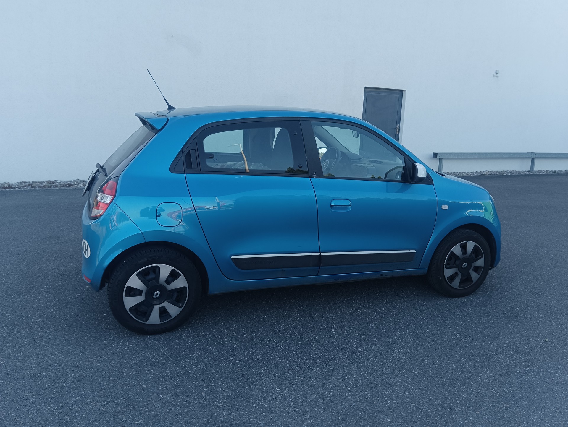 RENAULT Twingo 1.0 Zen-image-2