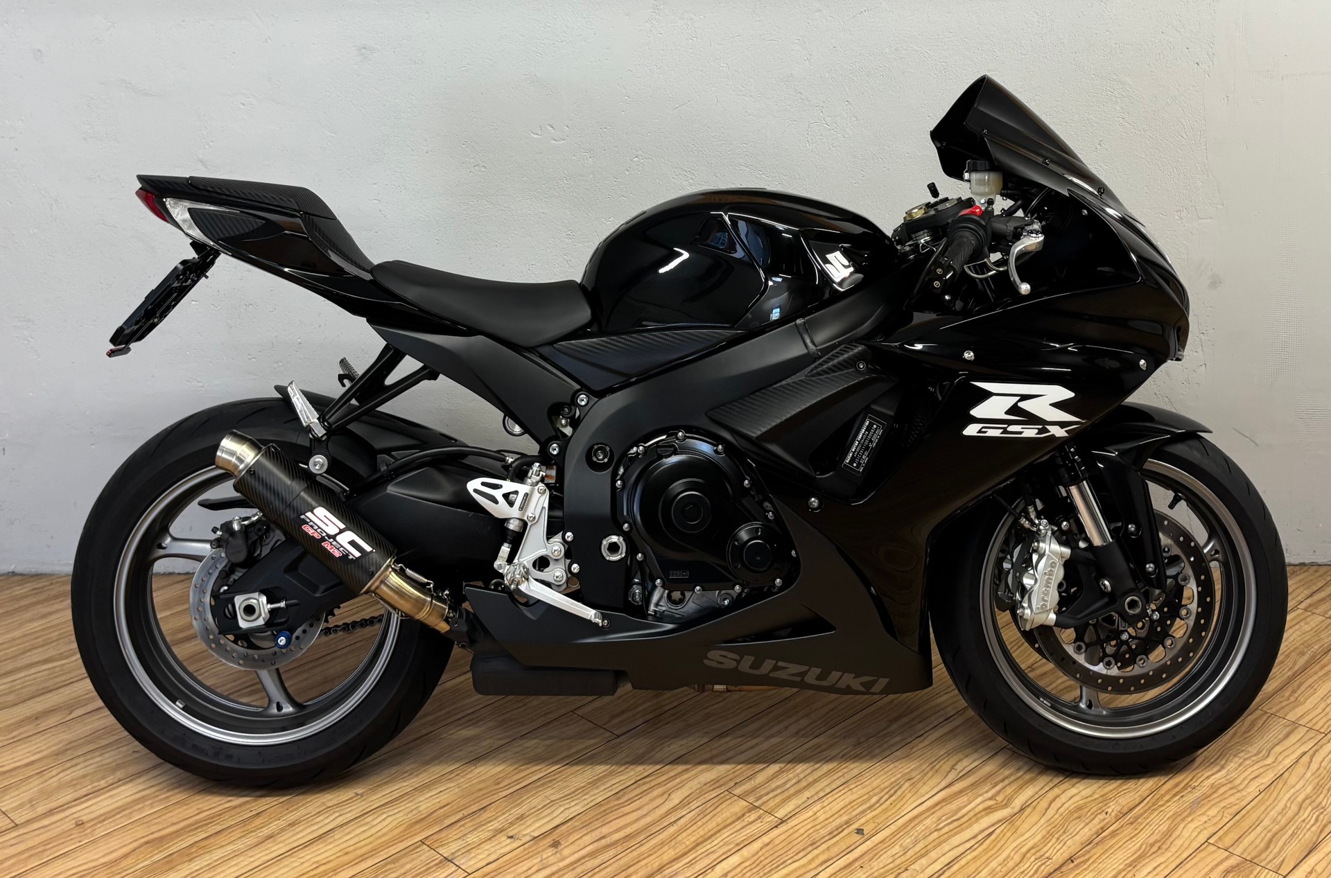 SUZUKI GSX-R 600 U L1 (25kW)-showroom-element-1