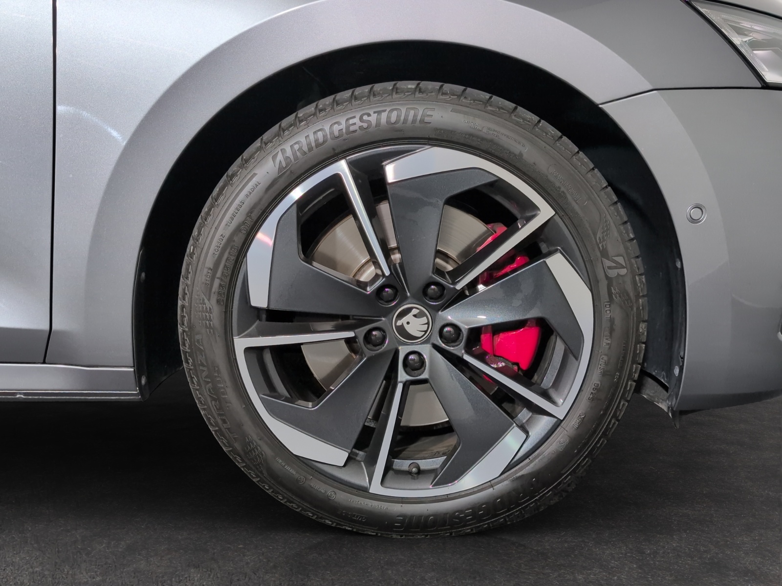SKODA Octavia Combi 2.0 TSI DSG RS-image-4