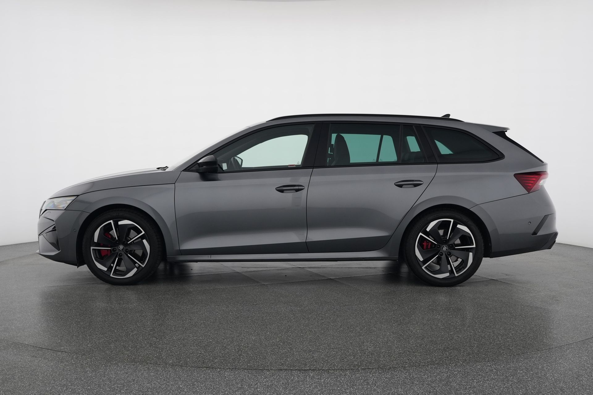 SKODA Octavia Combi 2.0 TSI DSG RS-image-1