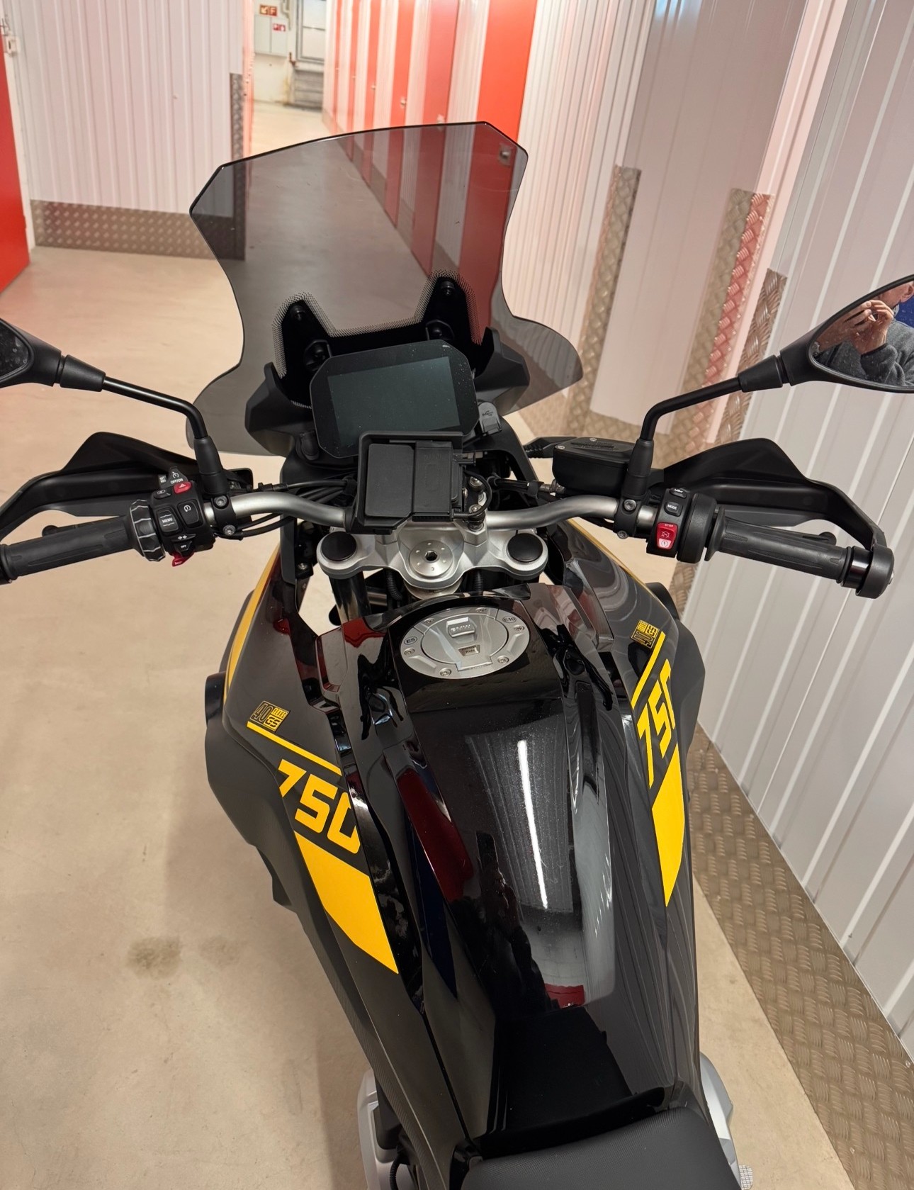 BMW F 750 GS (35kW)-image-4