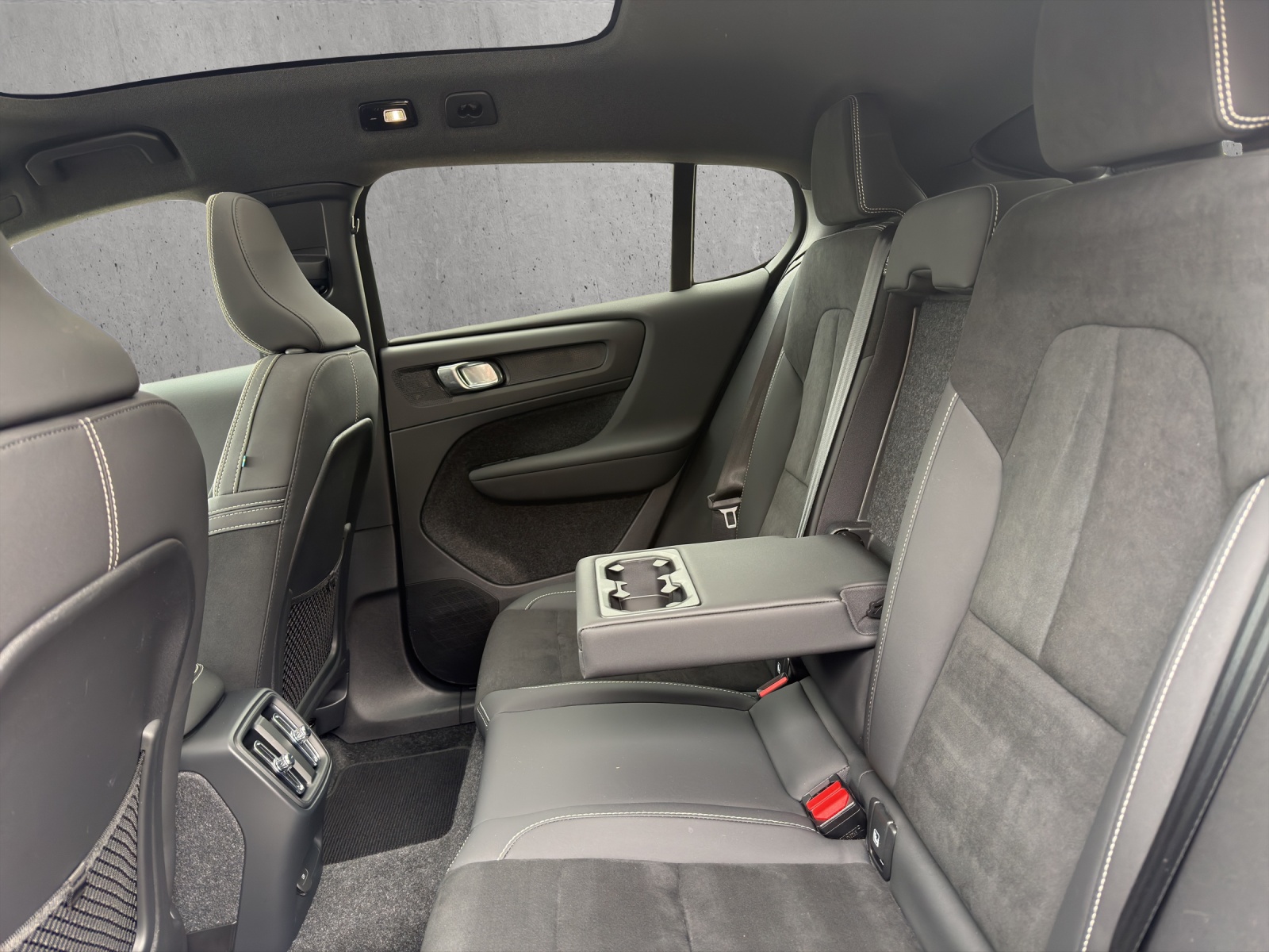 VOLVO C40 P6 Recharge Plus-image-11