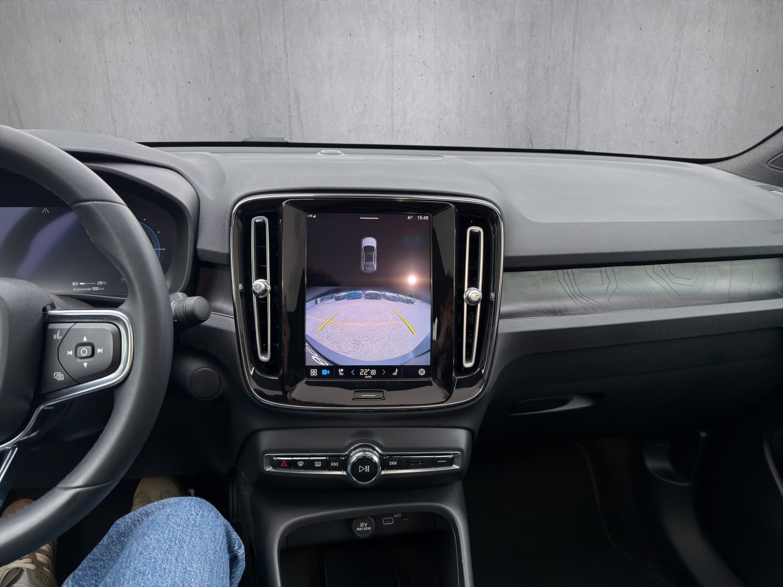 VOLVO C40 P6 Recharge Plus-image-9