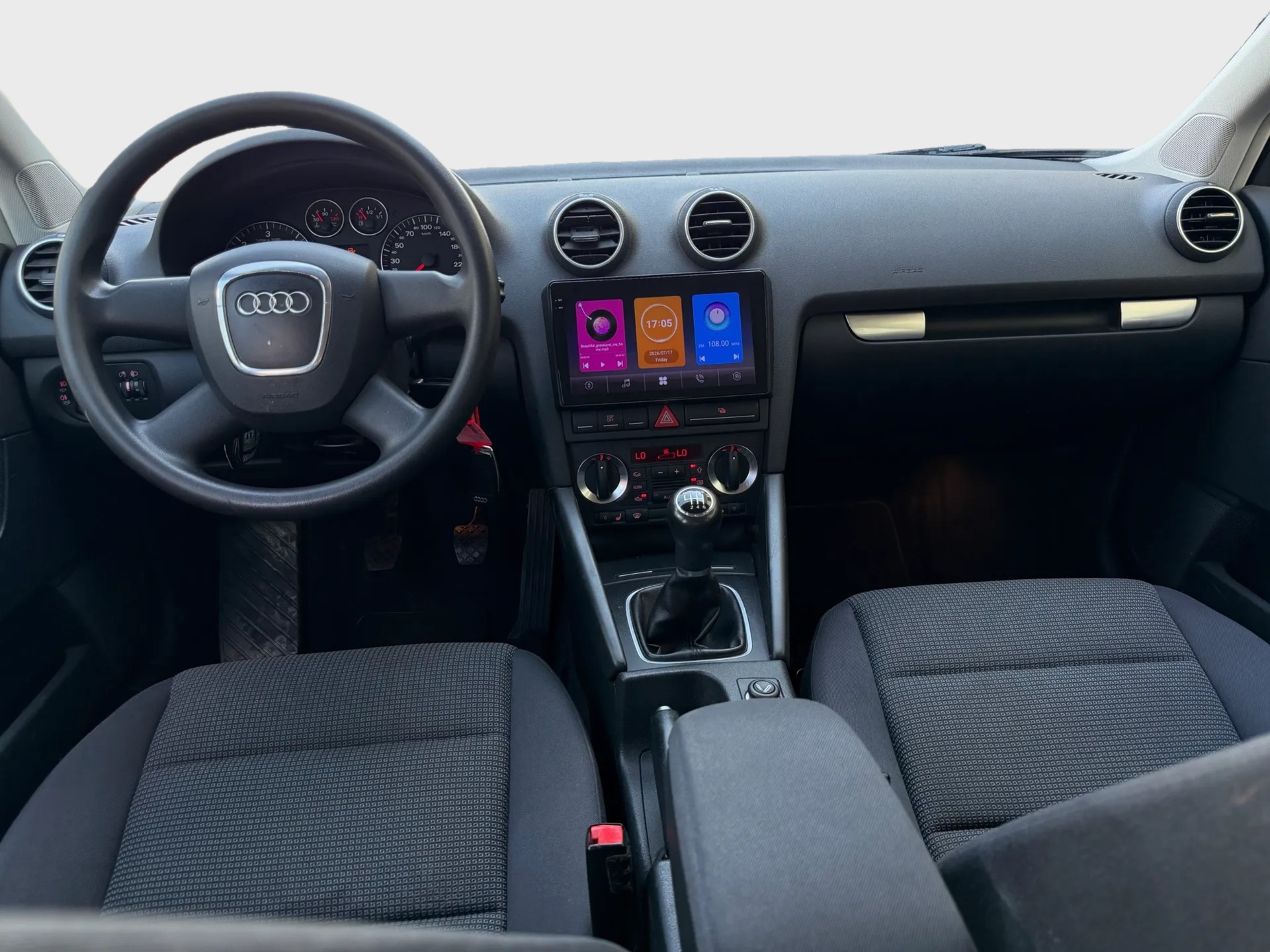 AUDI A3 Sportback 2.0 TDI Attraction-image-10