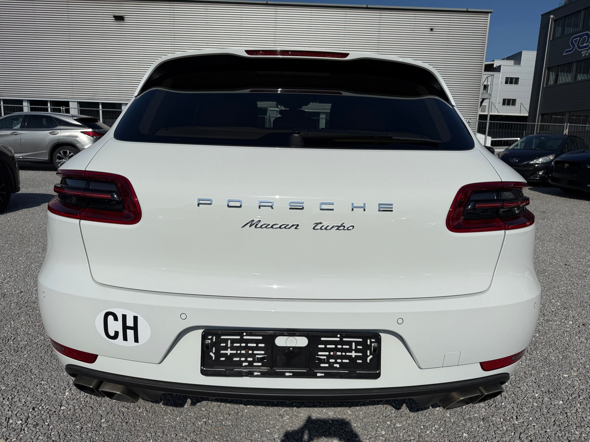 PORSCHE Macan Turbo PDK-image-3