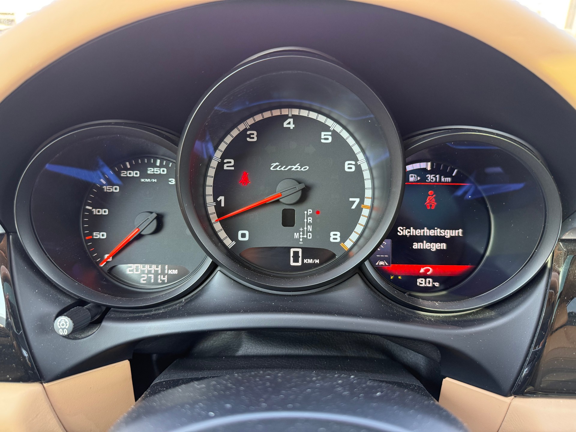 PORSCHE Macan Turbo PDK-image-14