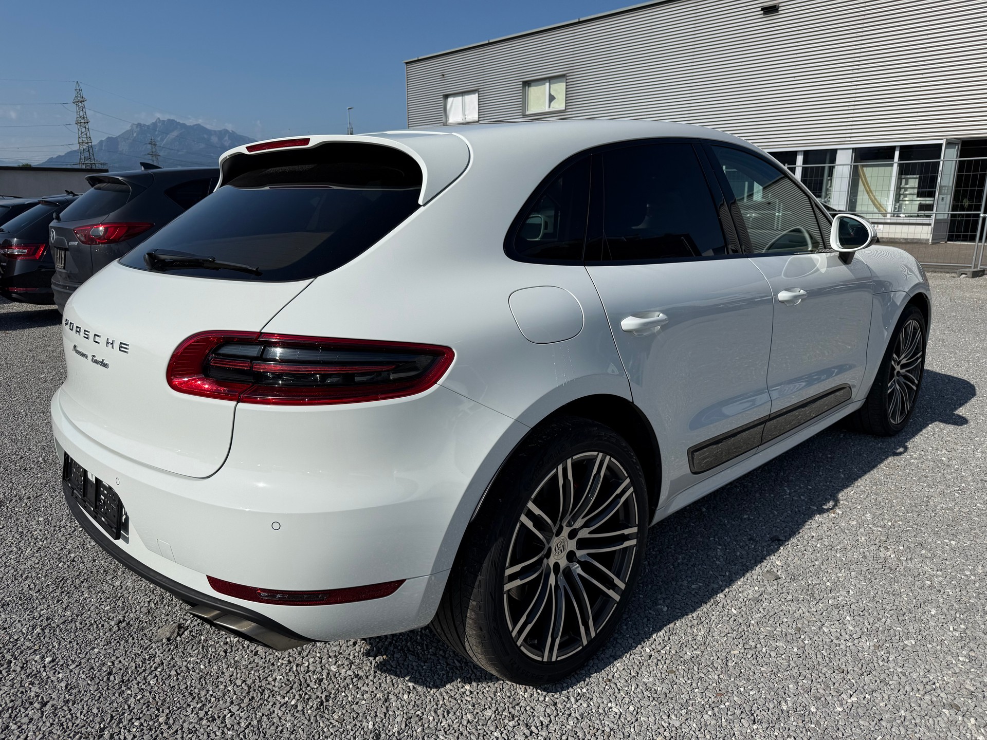 PORSCHE Macan Turbo PDK-image-4
