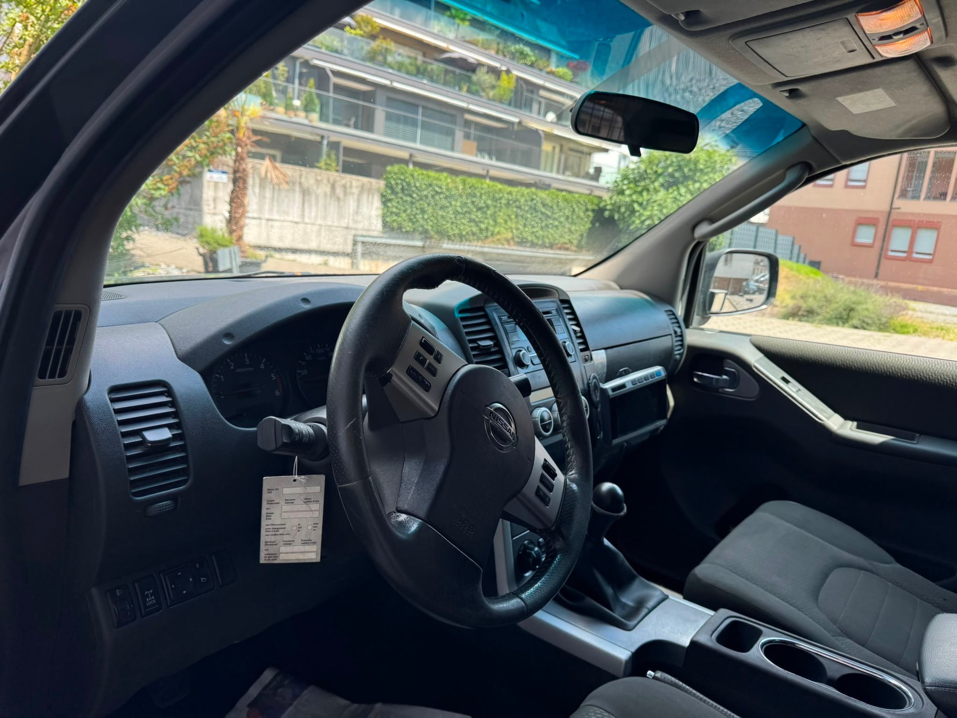 NISSAN Navara King Cab SE 2.5 dCi 4WD-image-5