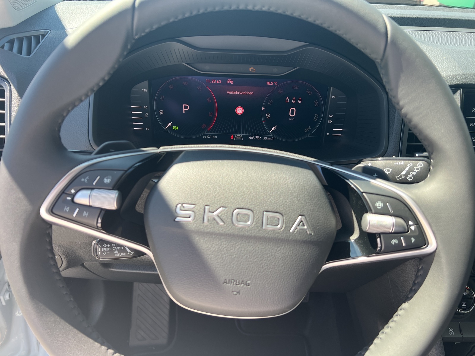 SKODA Karoq 2.0 TDI CR Selection 4x4 DSG-image-6