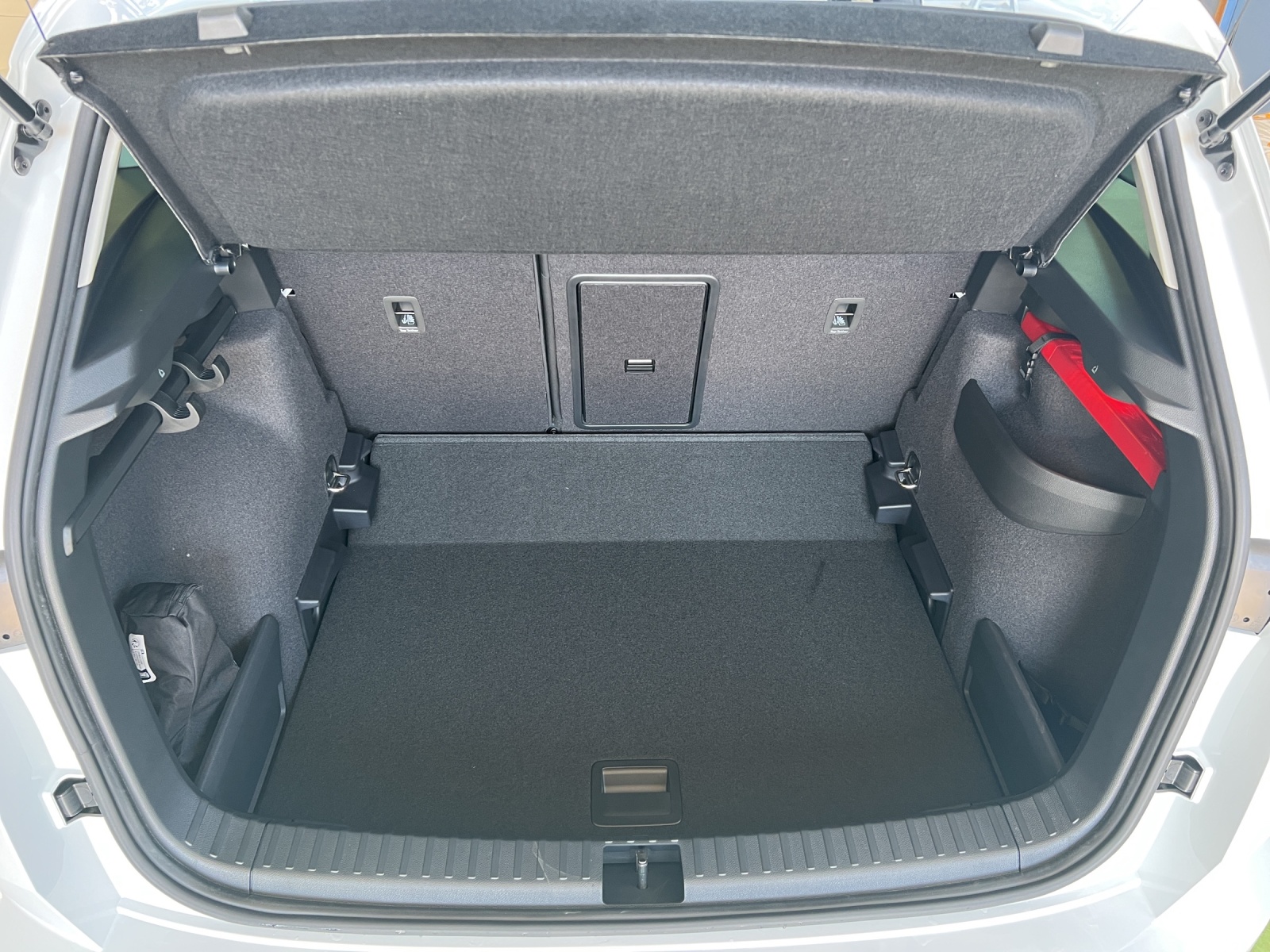 SKODA Karoq 2.0 TDI CR Selection 4x4 DSG-image-9