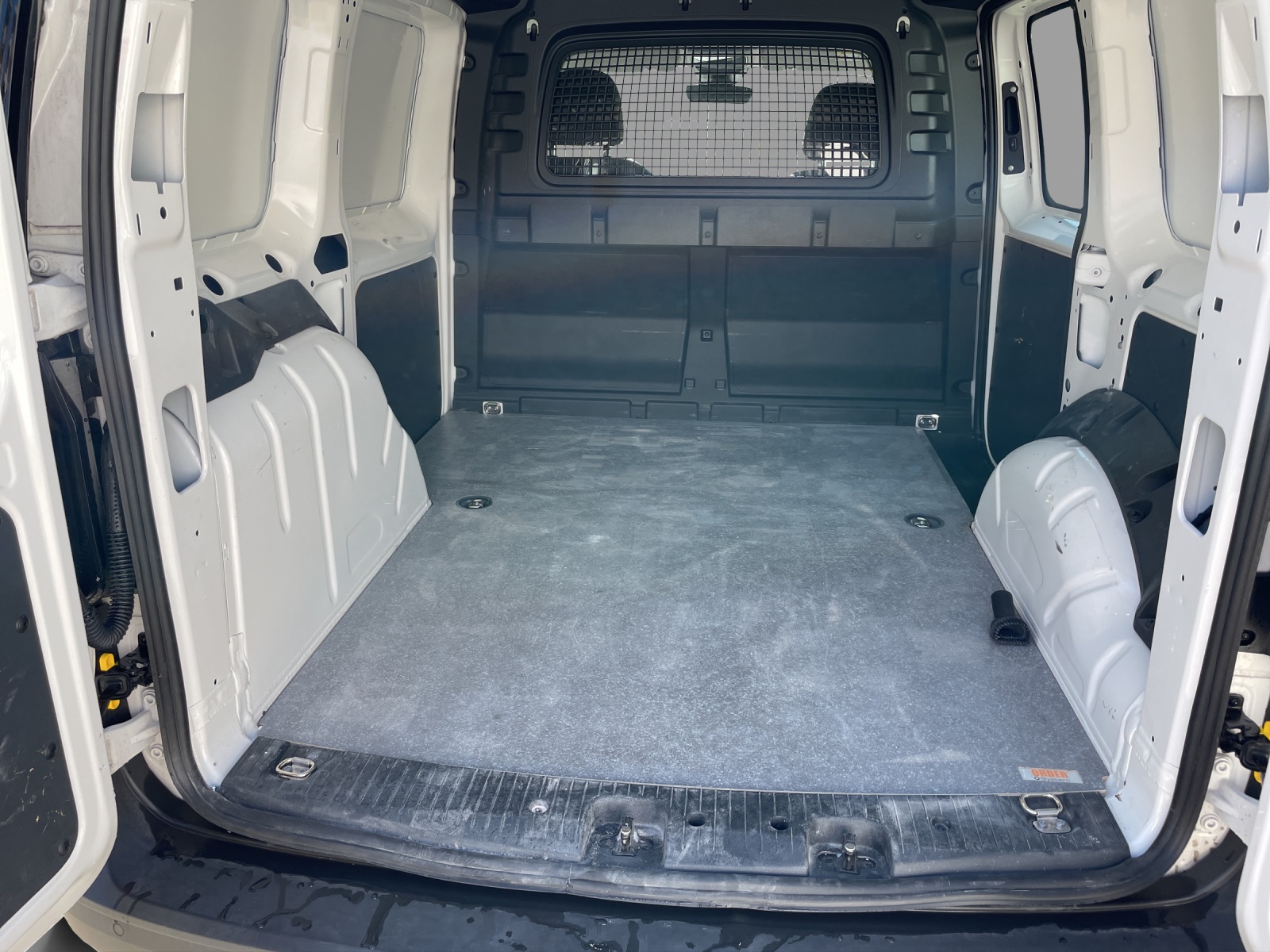 VW Caddy Cargo 1.5 TSI-image-12