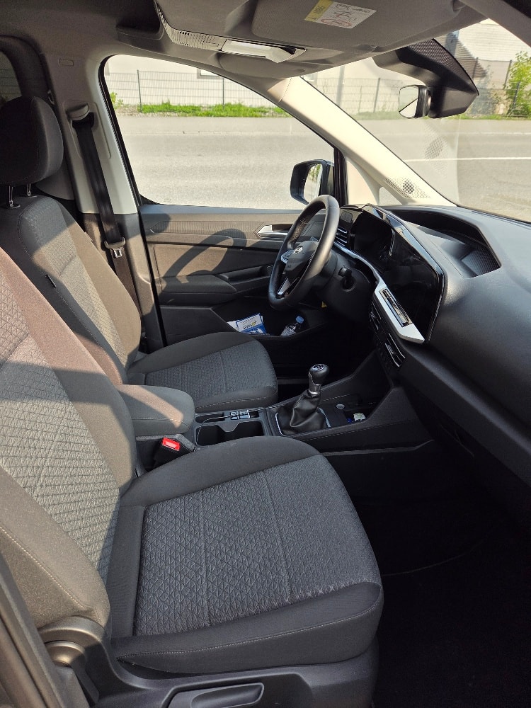 FORD Grand Tourneo Connect 2.0 EcoBlue 122 Titanium-image-4