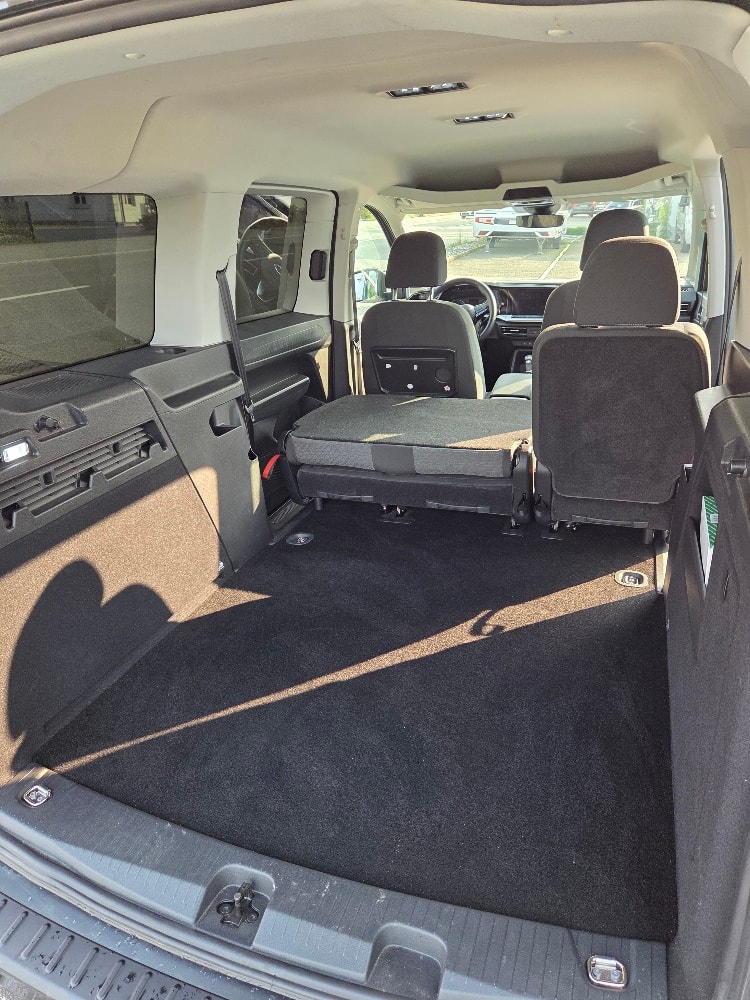 FORD Grand Tourneo Connect 2.0 EcoBlue 122 Titanium-image-3