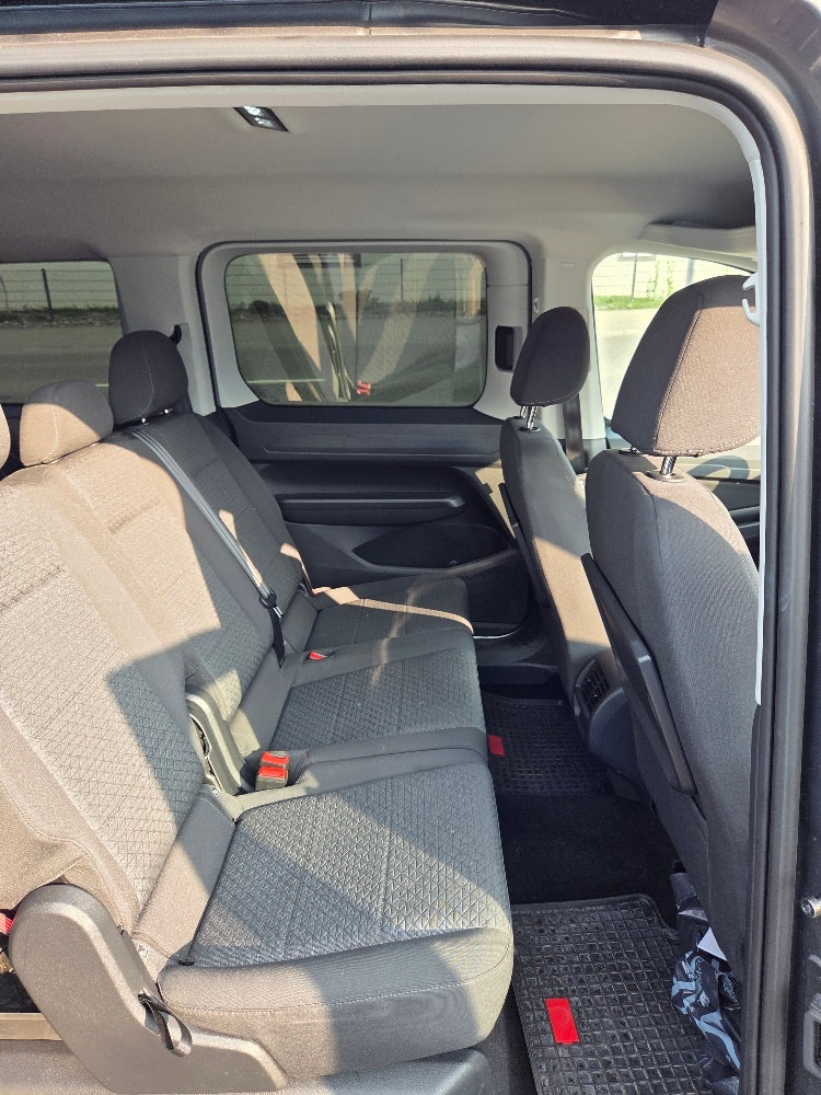 FORD Grand Tourneo Connect 2.0 EcoBlue 122 Titanium-image-5