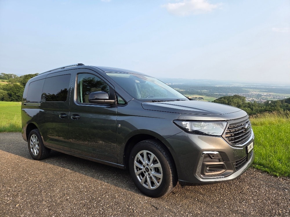 FORD Grand Tourneo Connect 2.0 EcoBlue 122 Titanium-image-1