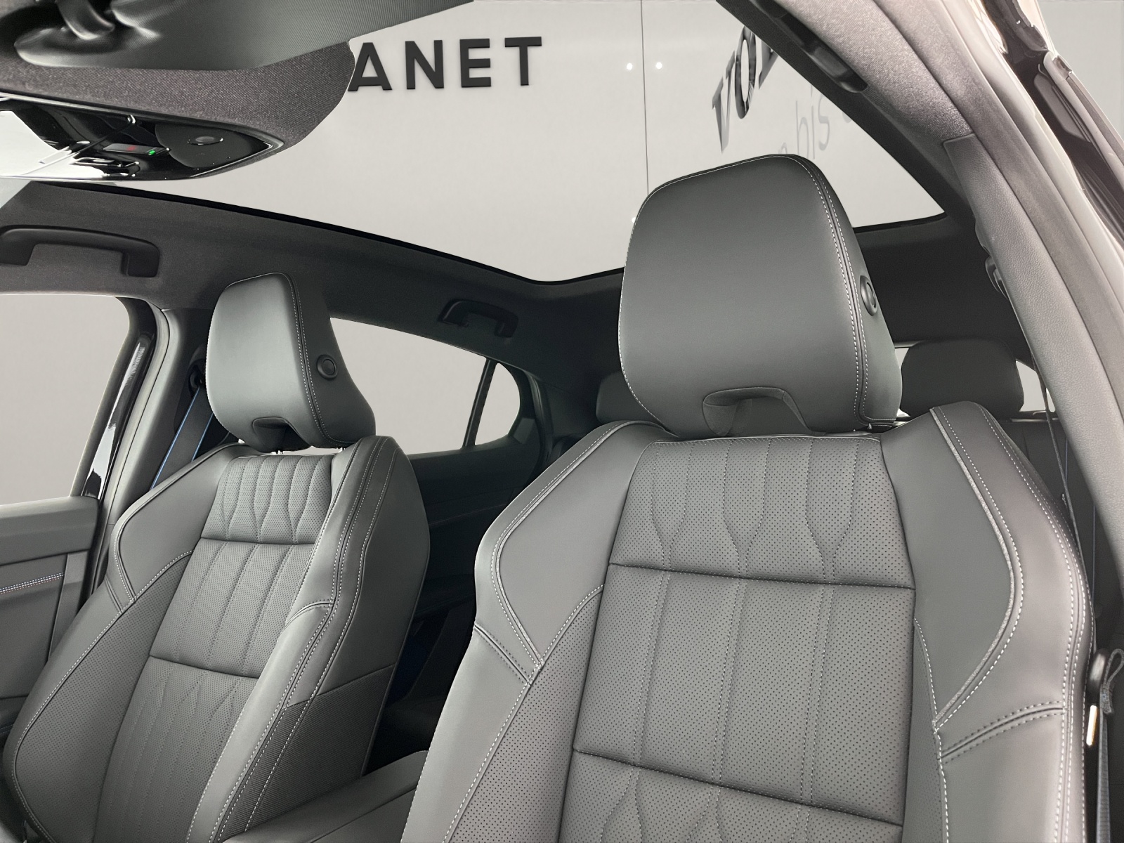 RENAULT Rafale 1.2 E-Tech Plug-in Atelier Alpine-image-14