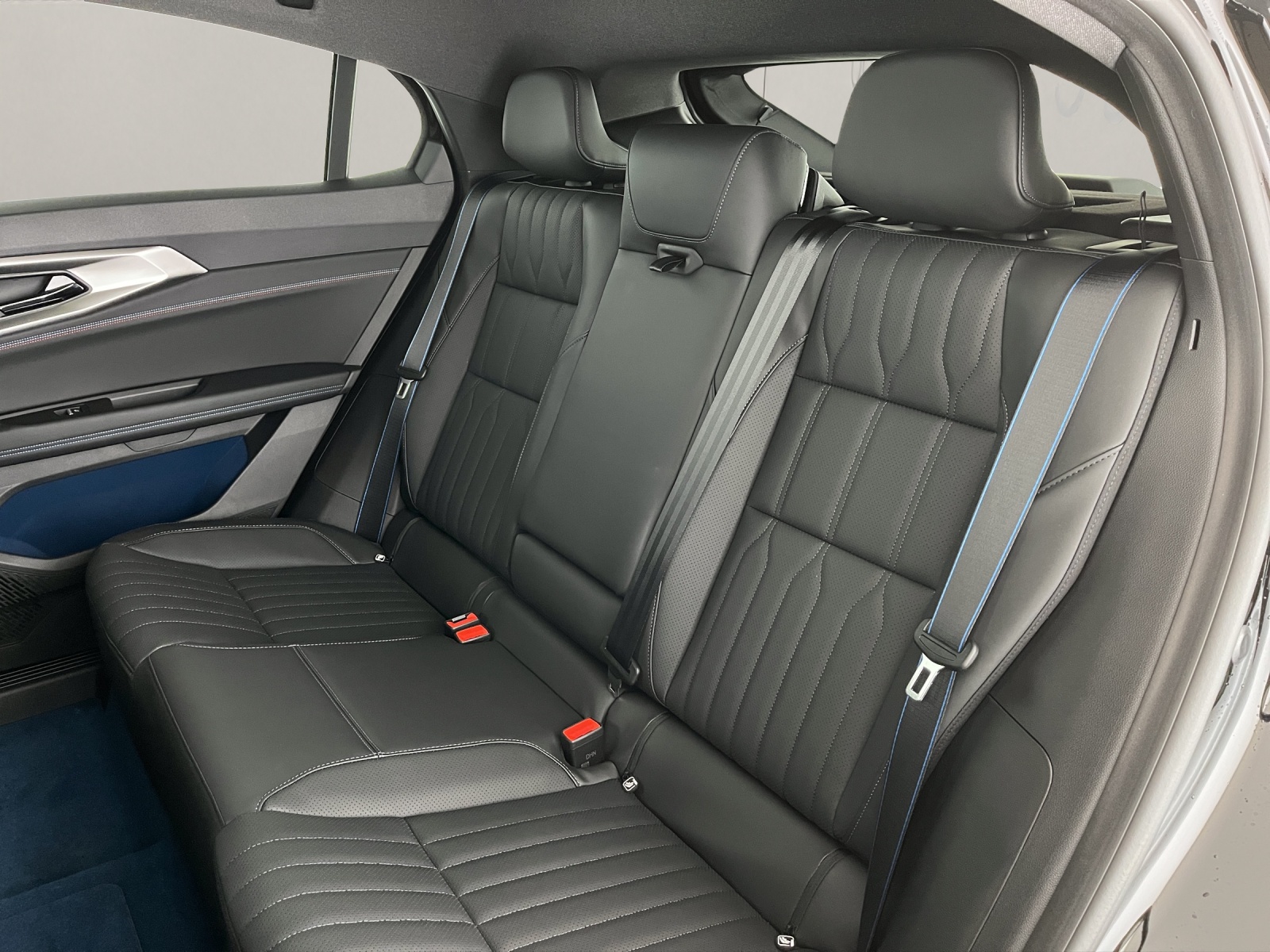 RENAULT Rafale 1.2 E-Tech Plug-in Atelier Alpine-image-16