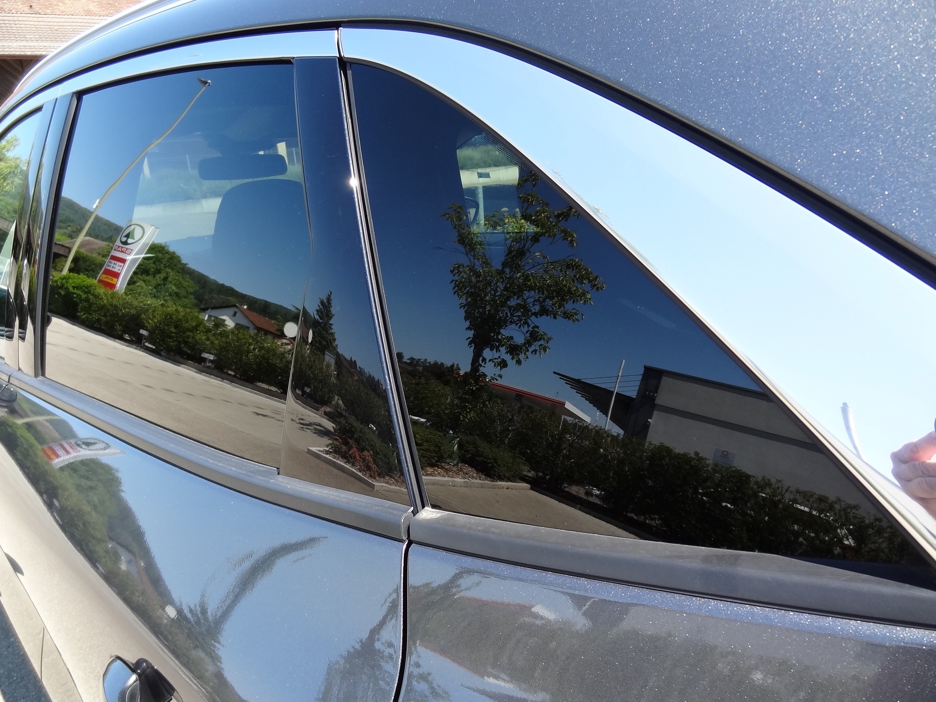 FORD Kuga 2.5 FHEV Titanium 4WD-image-15