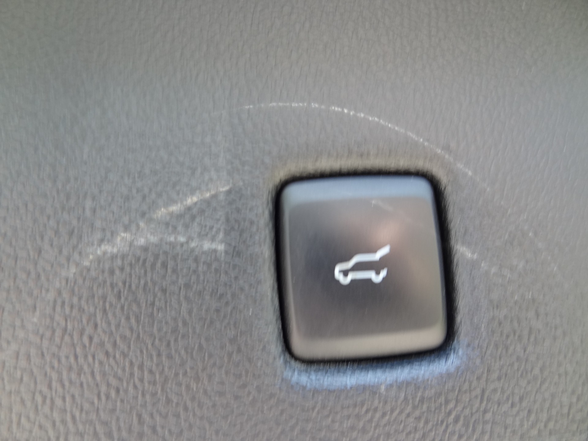 FORD Kuga 2.5 FHEV Titanium 4WD-image-14