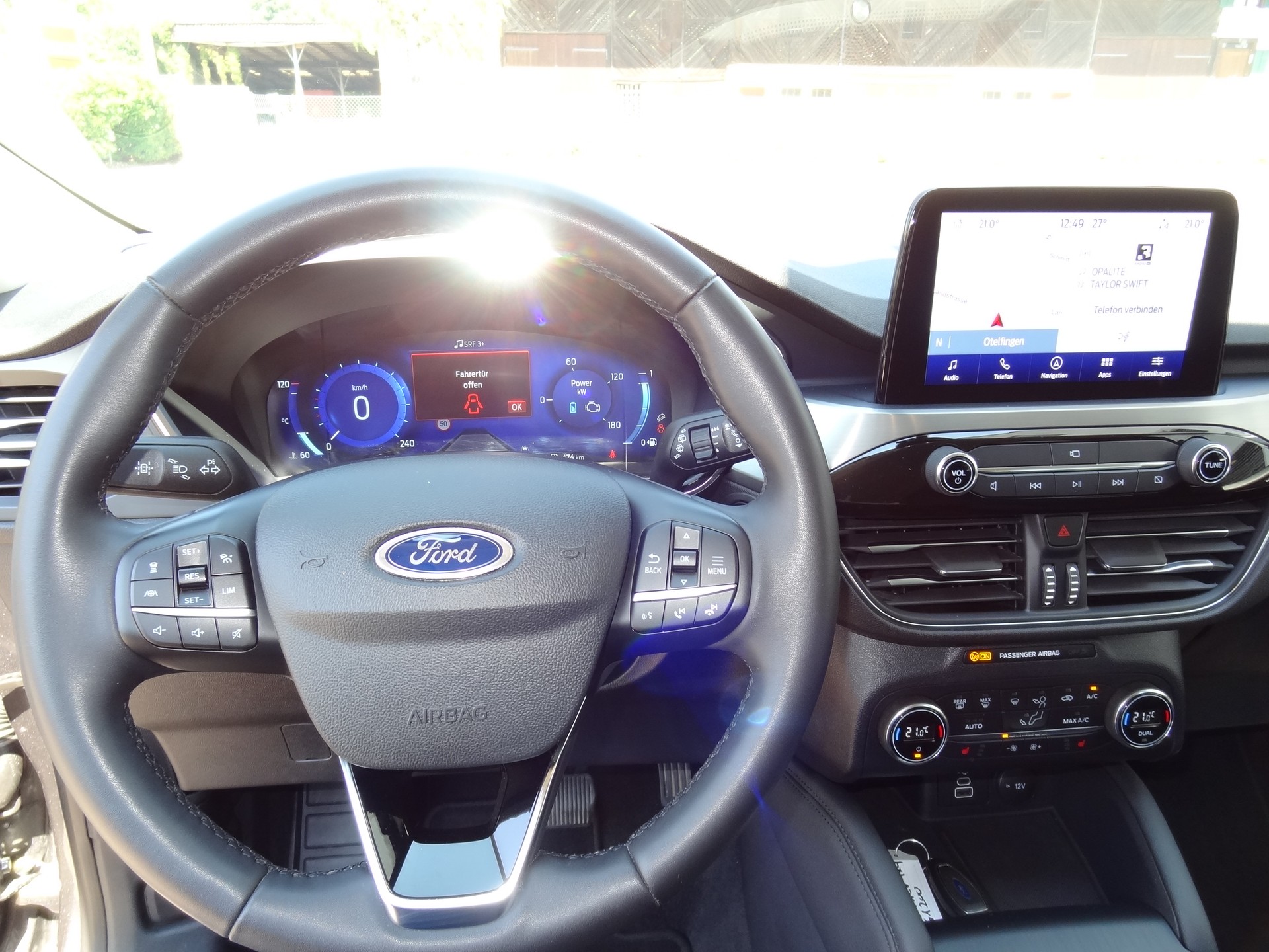 FORD Kuga 2.5 FHEV Titanium 4WD-image-6